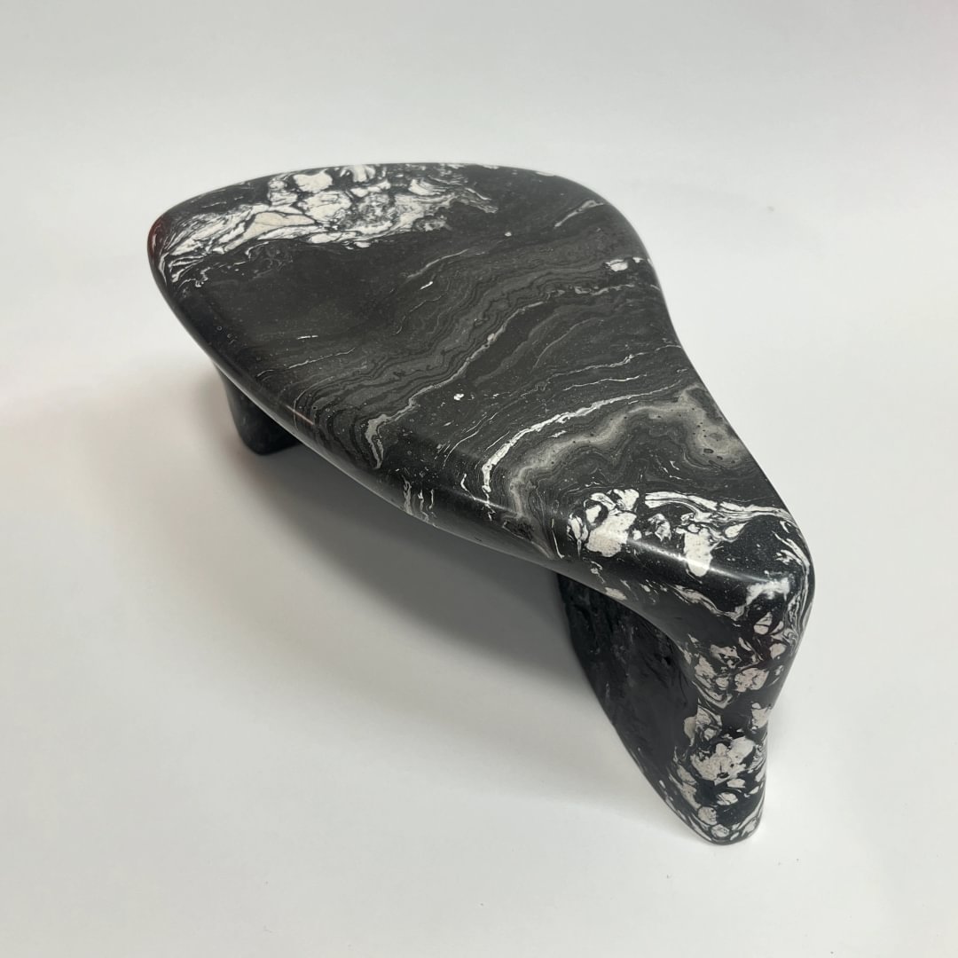 Scagliola maquette of a coffee table. Free-form scagliola can be shaped into an expansive range of forms, from custom furniture to dimensional wall works and fully sculptural, three-dimensional pieces. The technique offers fluidity and versatility.
Link in bio to see more scagliola.