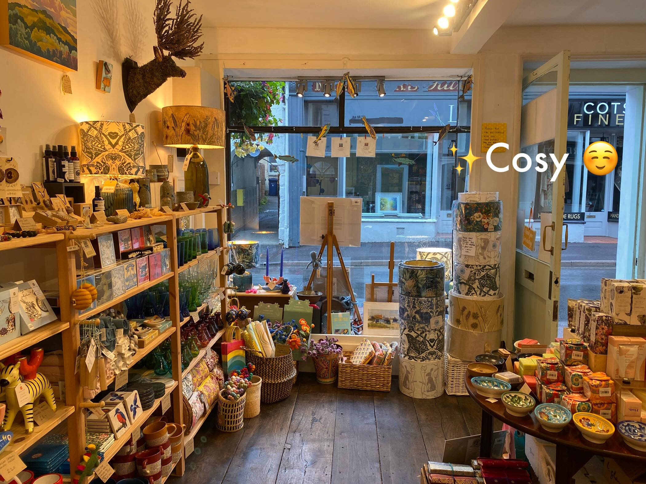 One of the lovely things about the rainy weather is how cosy it makes the shop feel. Come and have a cosy browse
Open Tues-Sat 10am-4pm
Swift Art & Design
18 High Street
Winchcombe
GL54 5LJ
#supportindependent
#swiftartanddesign
#BuyLessBuyBetterBuyHandmade