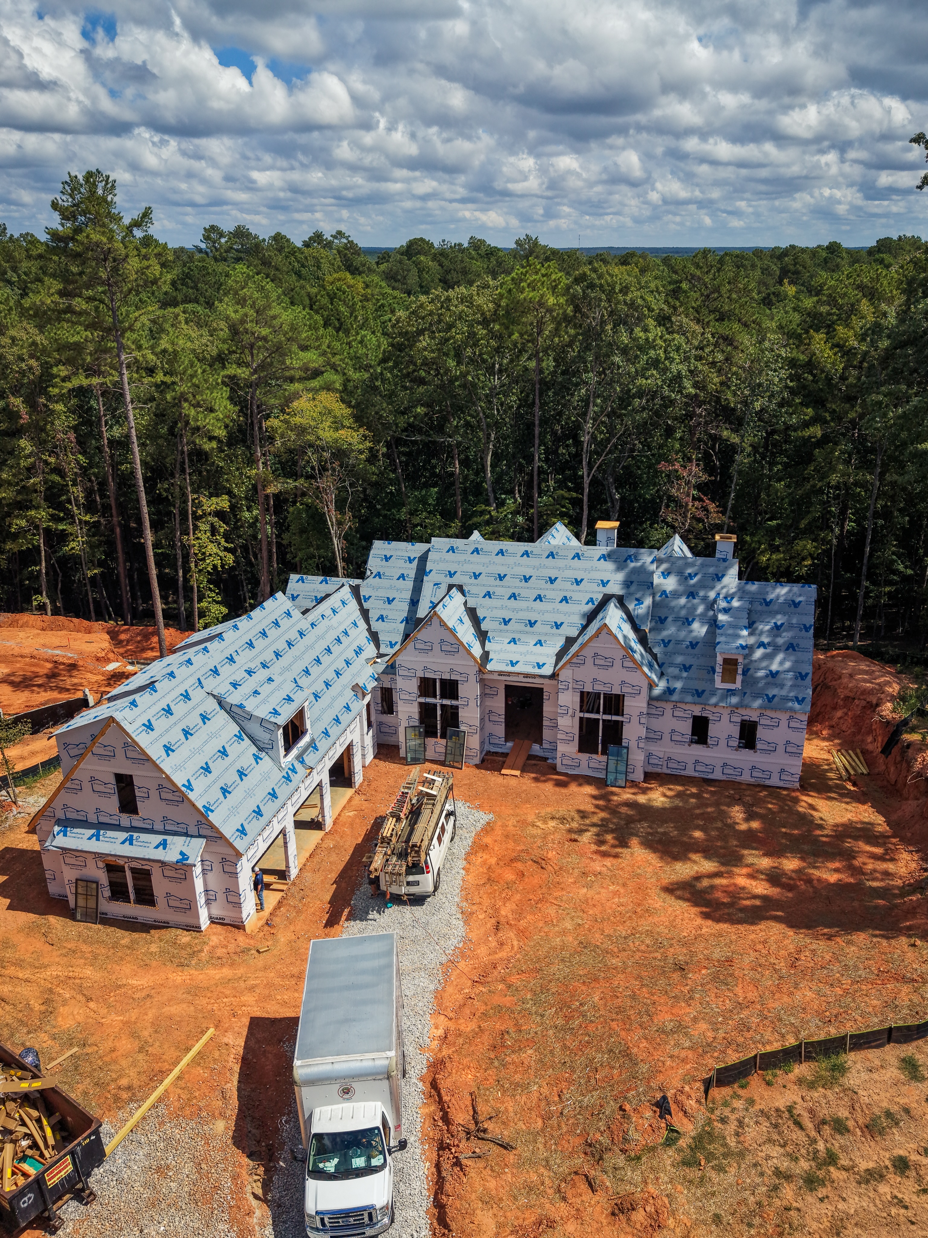 âł A home in Reynolds. A golf membership included.
Construction is underway on this custom home inside Reynolds Lake Oconeeâbringing together the craftsmanship of a Right Angle Construction home with the lifestyle that makes Reynolds Lake Oconee so sought after.
With a golf membership included, this is an opportunity to make the most of everything Reynolds has to offer, from championship golf to the relaxed Lake Oconee lifestyle.
The home is taking shape now, and the finished vision is getting closer every day.
đŠ Interested in learning more? Reach out to @jennifervaughanrealtor for additional information.
#ReynoldsLakeOconee #ReynoldsGolf #LakeOconeeHomes #LuxuryLakeHome #RightAngleConstruction