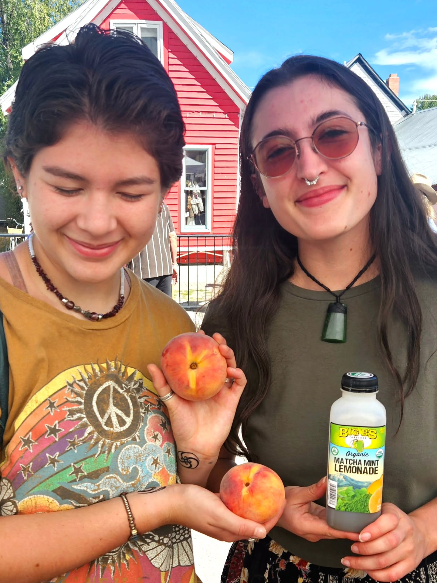 There's nothing like grabbing a Big B's Organic Juice and walking around the Crested Butte Farmers Market! We are so grateful for days like these 🥰
Thanks for grabbing a juice!
We love our fans.