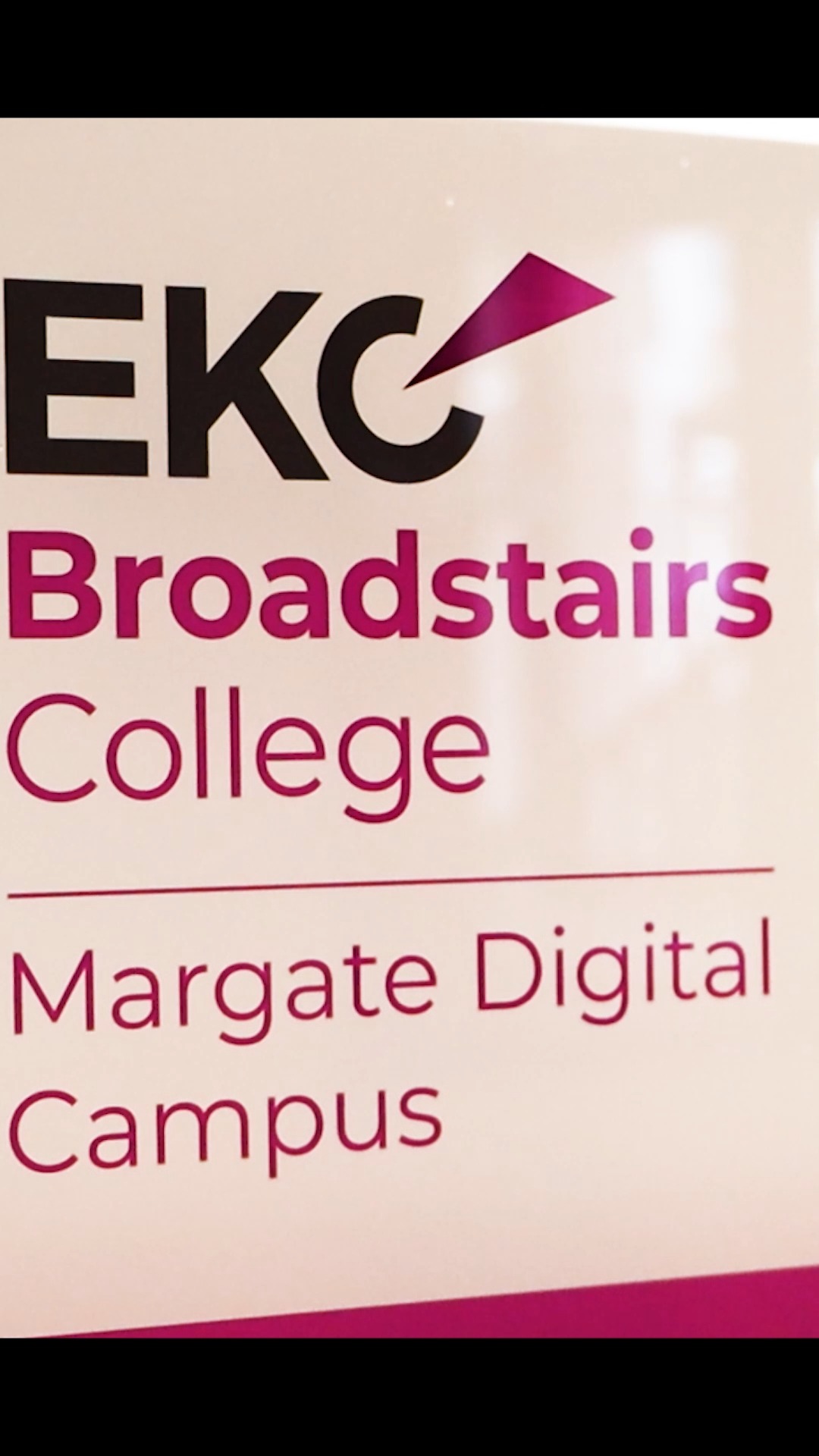 Marker-based high-precision optical motion capture, a green screen virtual production solution AND the option to do markerless tracking in the future?
It’s a full service media production studio, and we just installed it at EKC Broadstairs College Margate Digital Campus (@ekc_broadstairscollege).
Watch the full case study - link in bio!
#motioncapture #mocap #virtualproduction #VP #EKCgroup #EKCColleges #Margate #OptiTrack