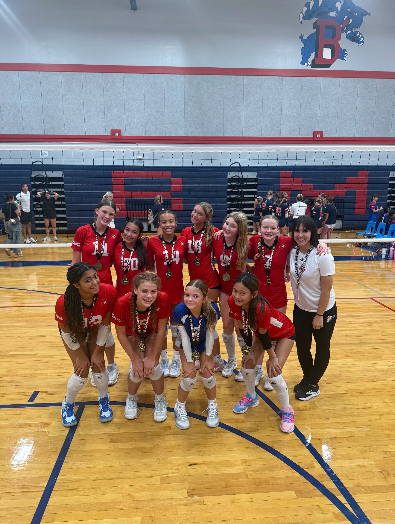 Our local middle school athletes are having a ball during their school seasons!! Learning, growing and competing 🏐