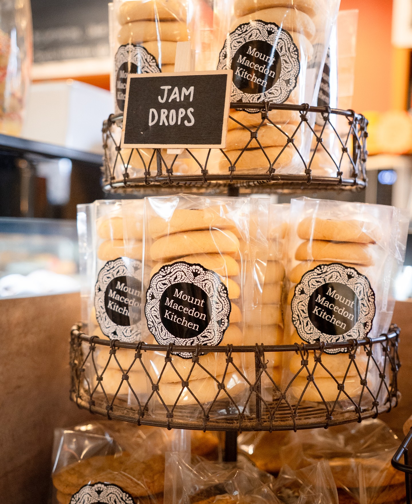 It only takes 1 Jam Drop to bring out the inner kid in us all - but our bet is you'll go back for more, just to be safe 😋
Made in house, available daily on the Trading Post shelves.
#MountMacedonTradingPost #MacedonRanges #MtMacedon #MountMacedonKitchen