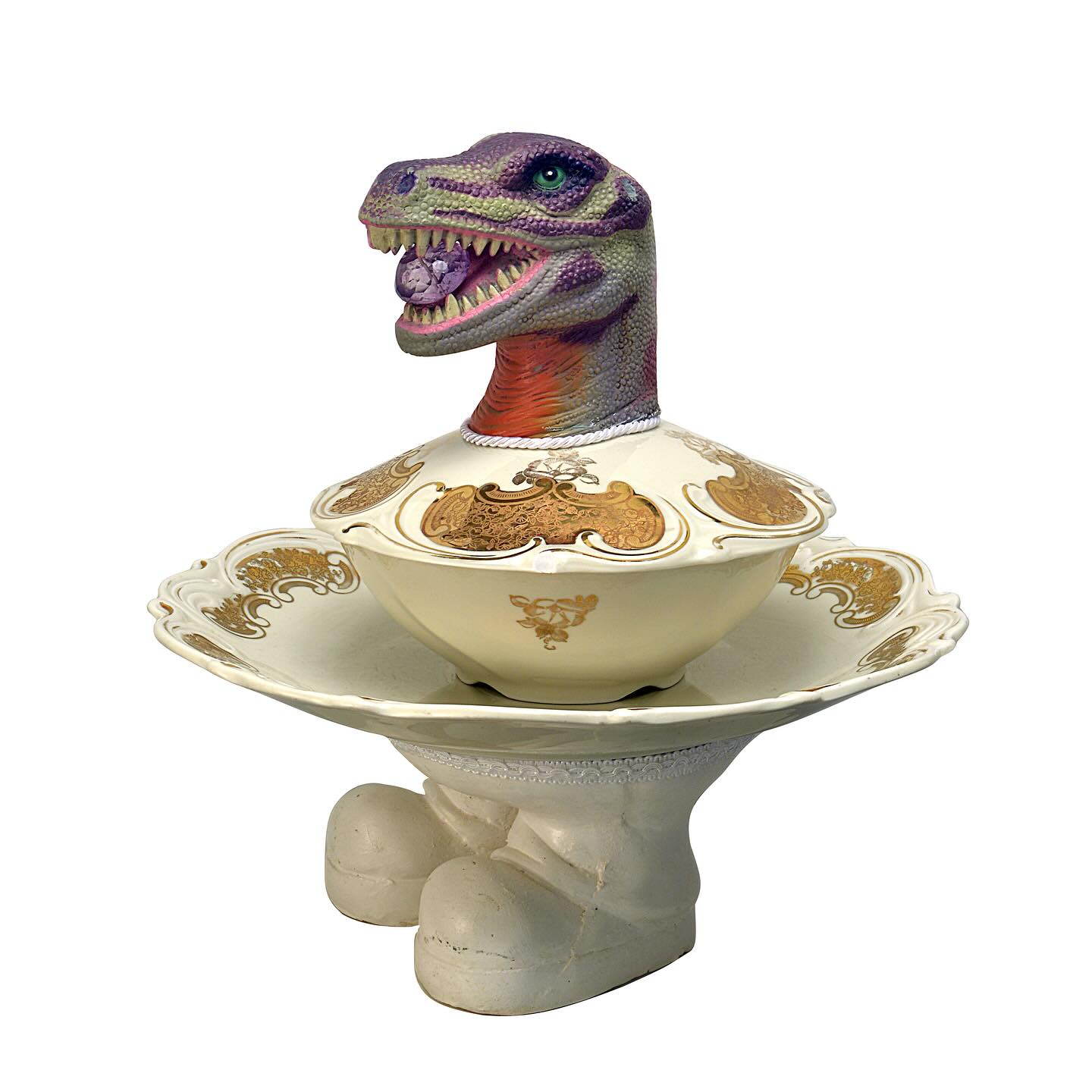 Grandma’s porcelain got a little wild🫠
I give forgotten objects a second life, transforming vintage porcelain and unexpected finds into unique sculptural pieces.
One of a kind.
🦖 Gnomotauro — available
🦗 Lo Zuppiere del Grillo — sold
🦩 L’Invernizzi — sold
From forgotten porcelain to an unexpected table setting.
Handmade in Milan.
Link in bio✨