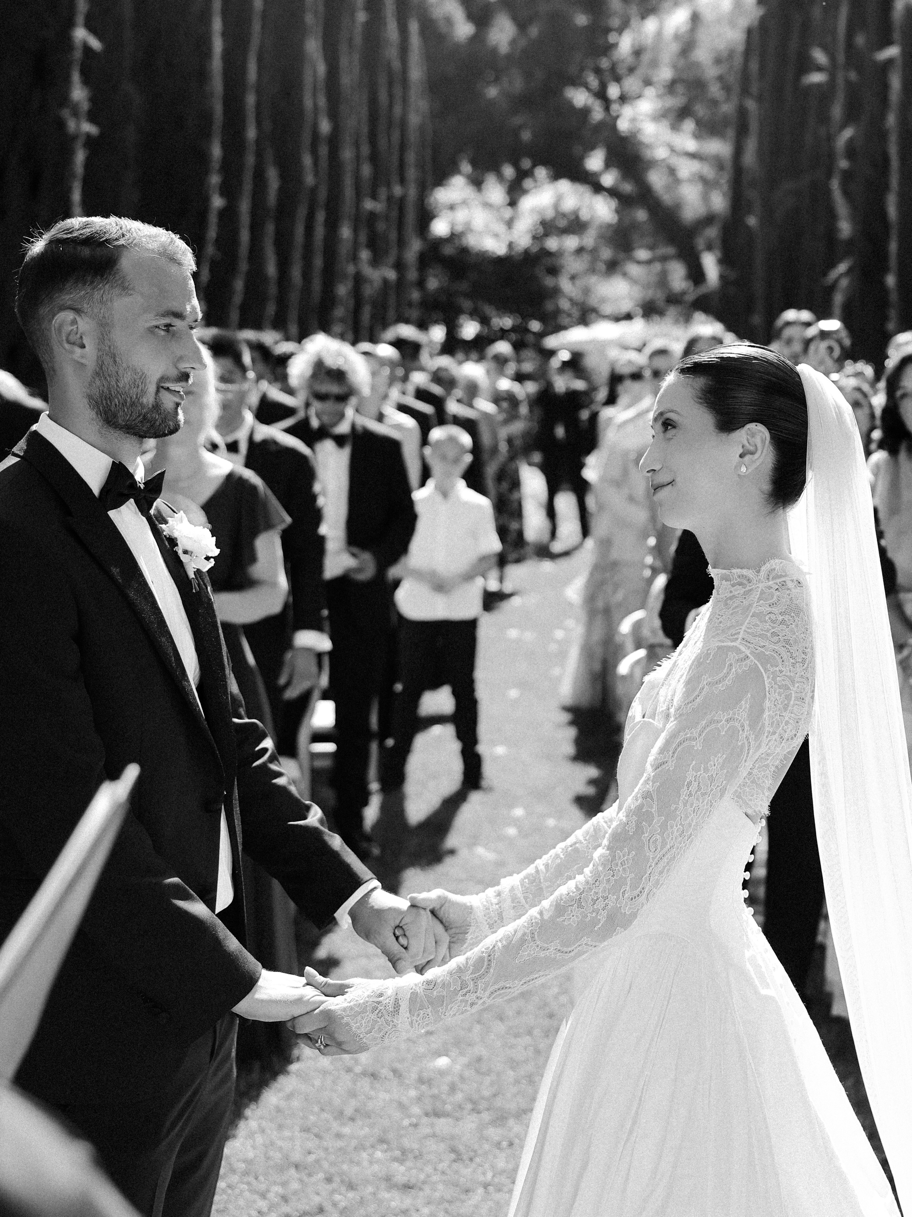 This was one of those weddings where the atmosphere fell almost magical, so full of love, guests felt like family and every detail fell into place for an unforgettable evening ✨✨
🪩www.ajaweddings.com
💌info@ajaweddings.com
#WeddingPlannerFrankfurt #WeddingPlanning #hochzeitsplanerfrankfurt #hochzeititalien #hochzeitsplanerkroatien
👰🏽♀️🤵🏾🤍💫
Planner: @ajaweddings
Location: @weingut_mussler
Quartett: @jokerquartett
Foto & Video: @mihocistudios
Papeterie: @14shubat
Rentals, Floristik & Dekoration: @the_lovers_wedding_events
Trauredner: @trauredner_freie_trauung
Bride: @alexishong
Stylist: @sh_brautstyling DJ: @einfach_freddy Mariachi: @mariachidosaguilas Bar: @barmaenner