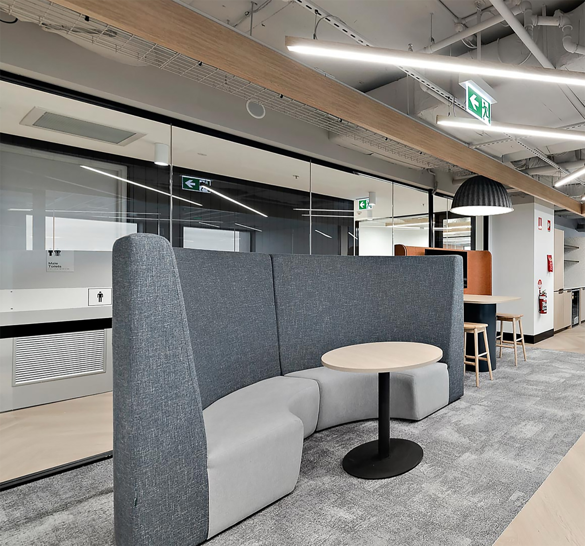 The Aura Light High Back for AWM Amaroo @awm_australia
A higher back variation of the timeless Aura Light collection, the Aura Light High Back is also available in modular concave, convex and straight segments, offering the flexibility to create a wide range of configurations for commercial interiors.
Manufactured by our Sydney Team @fineseat and available in any choice of fabric, vinyl or leather.
#madeinaustralia #architecture #interiordesign #modularseating #waitingroomfurniture