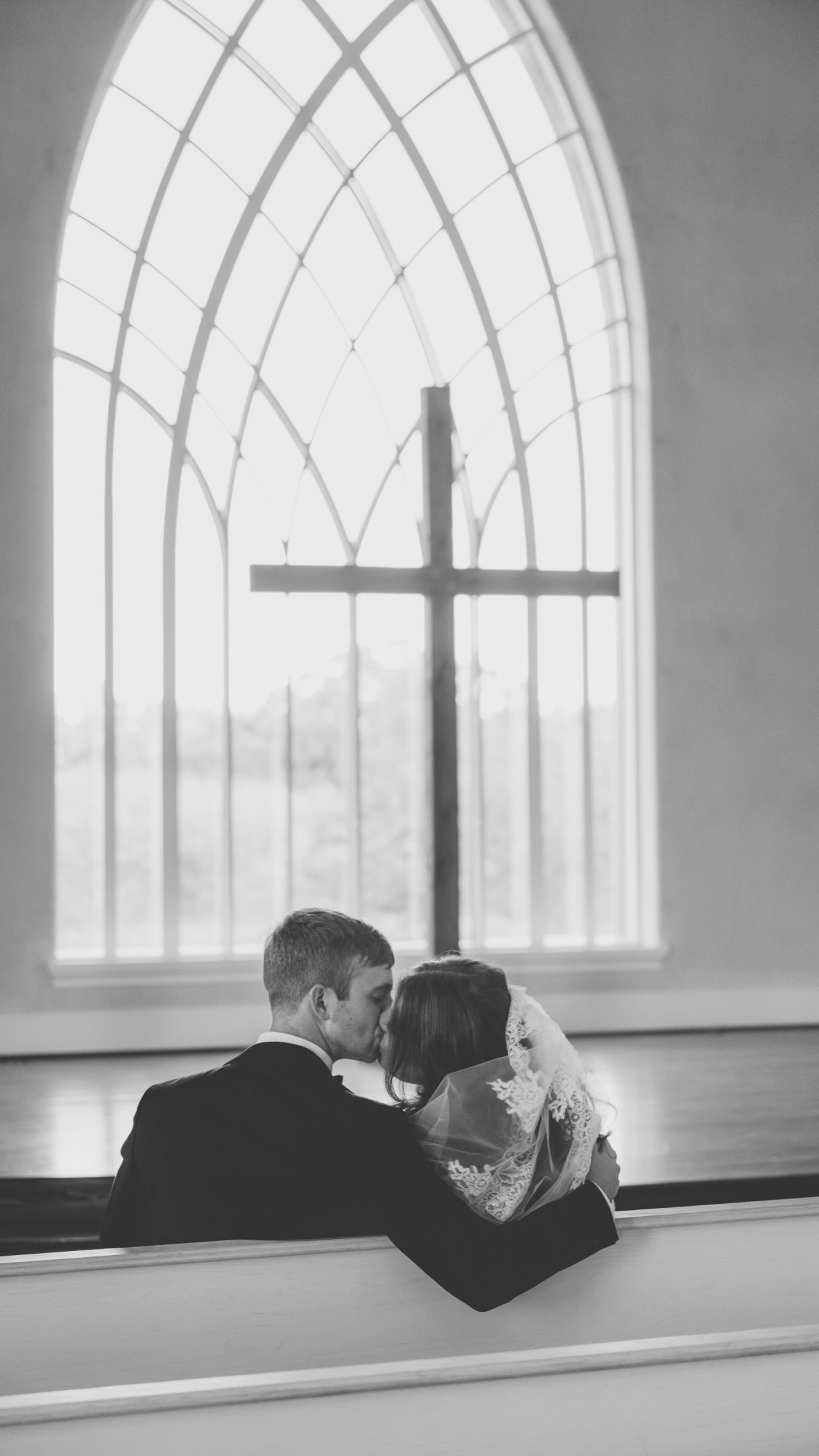 Special moments from Emma + JT’s most perfect day 💌