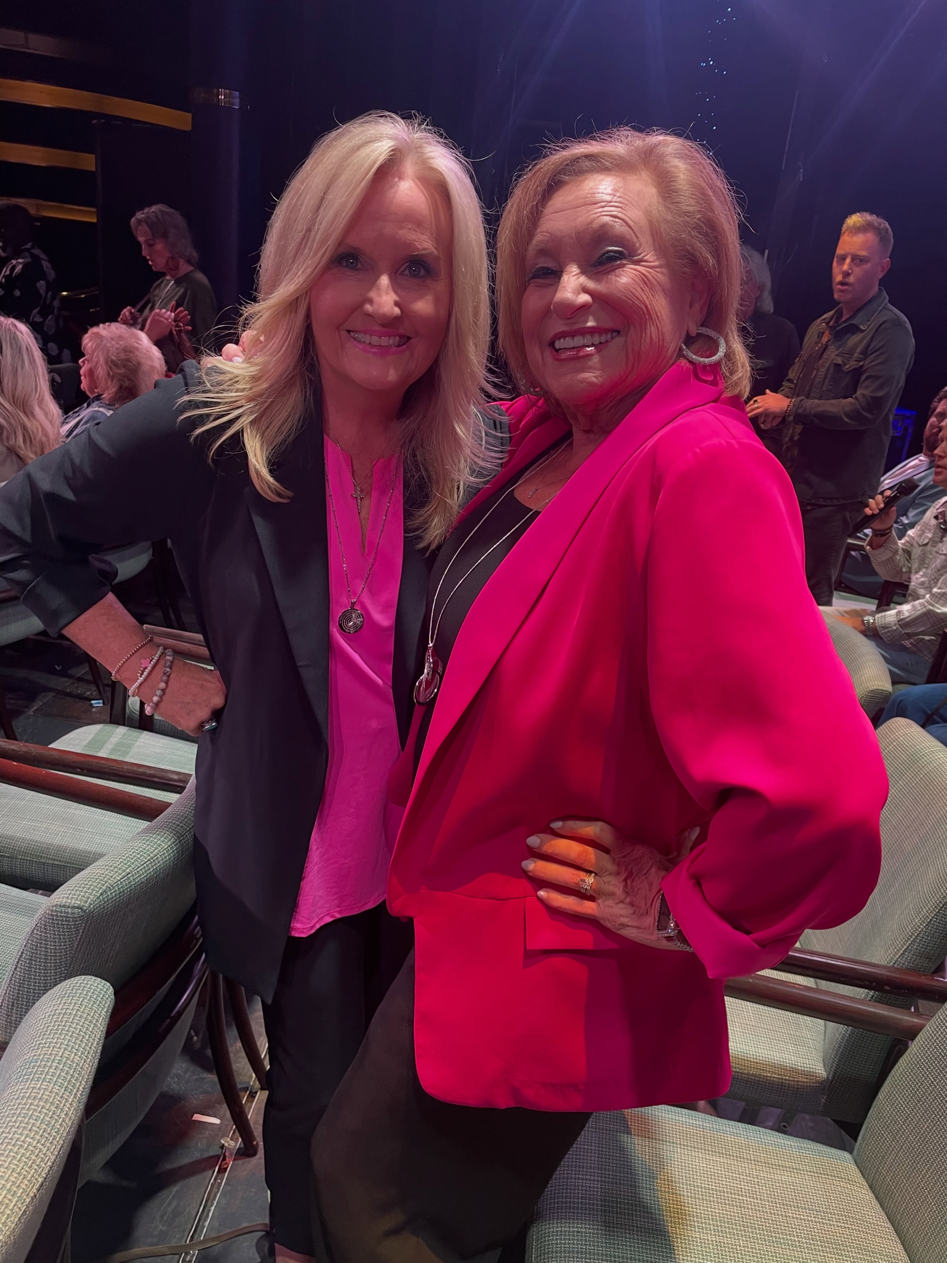 💗 KAREN PECK PINK! 💗
Sandi and Karen Peck together on the Gaither Homecoming Farewell Canada & New England Cruise—and Sandi is proudly wearing what she calls “Karen Peck Pink.”
This week, they’ll share the stage with several incredible artists, performing two shows each evening, along with multiple other events, all aboard a sold-out ship! 🚢
Two genres. One stage. One thing that can bring us all together: MUSIC.
#TheVoiceIHaveNow #SandiPatty #NumberOne #ChristianMusic #NewMusic