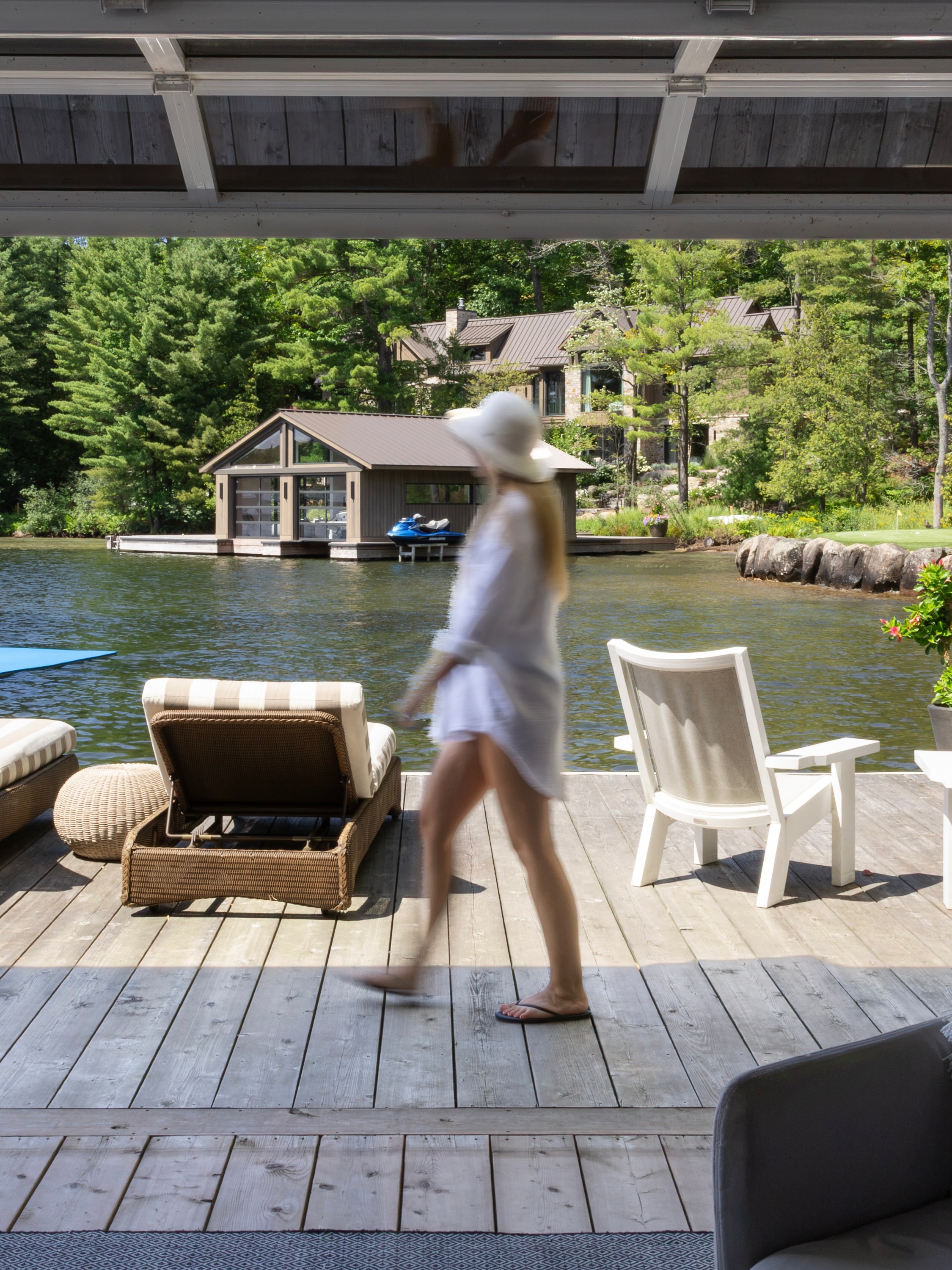 A Pinterest-worthy summer ✨
Rather than simply photographing the property, we created a world around it. Content that felt aspirational but lived-in, playful but elevated, and ultimately made you want to be there.
For this particular project, I wanted to create a summer that felt as good as it looked. The concept was to use the property as our playground and build out a series of moments that captured what a summer in Muskoka feels like.
The kind of lake days you save to your Pinterest board, except this time, I got to create them.
Client: @jaynescottages
Service: Content Creation
Muskoka | Canadian Summers | Pinterest