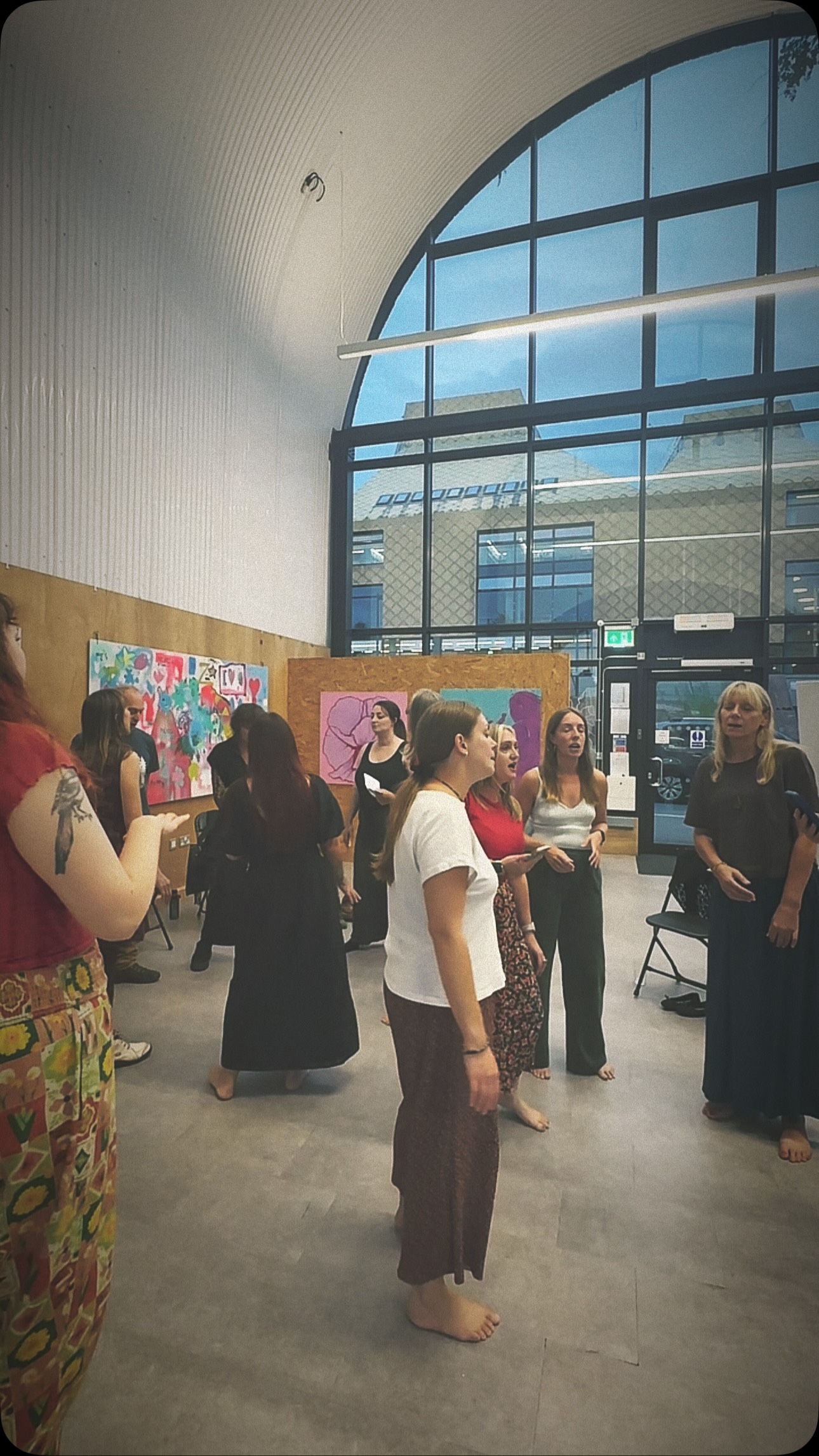 Vibessssss 🌊
Beautiful voices last week for the AWENA community music project. Song written about the River Severn by the talented @hannahlawmusic
@collectivesoulcic @scalaworcester
Funded by @tnlcommunityfund
#community #communitymusic #communityvoice #communityproject