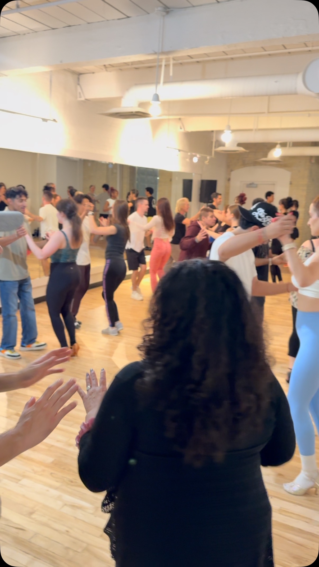 Join us TODAY for Bachata Tuesdays🔥
Our classes are designed for all skill levels, so come ready to dance, connect, and have fun.
When: Tuesdays from 7-9 PM
Where: 376 Donald St.
Schedule:
- 7 PM: Footwork
- 8 PM: Partner Work
See you on the dance floor! 💃🕺
#latindance #salsaexplosion #bachata #sedcwpg dancing winnipegdance salsawinnipeg wpglatindance dropinclasseswinnipeg