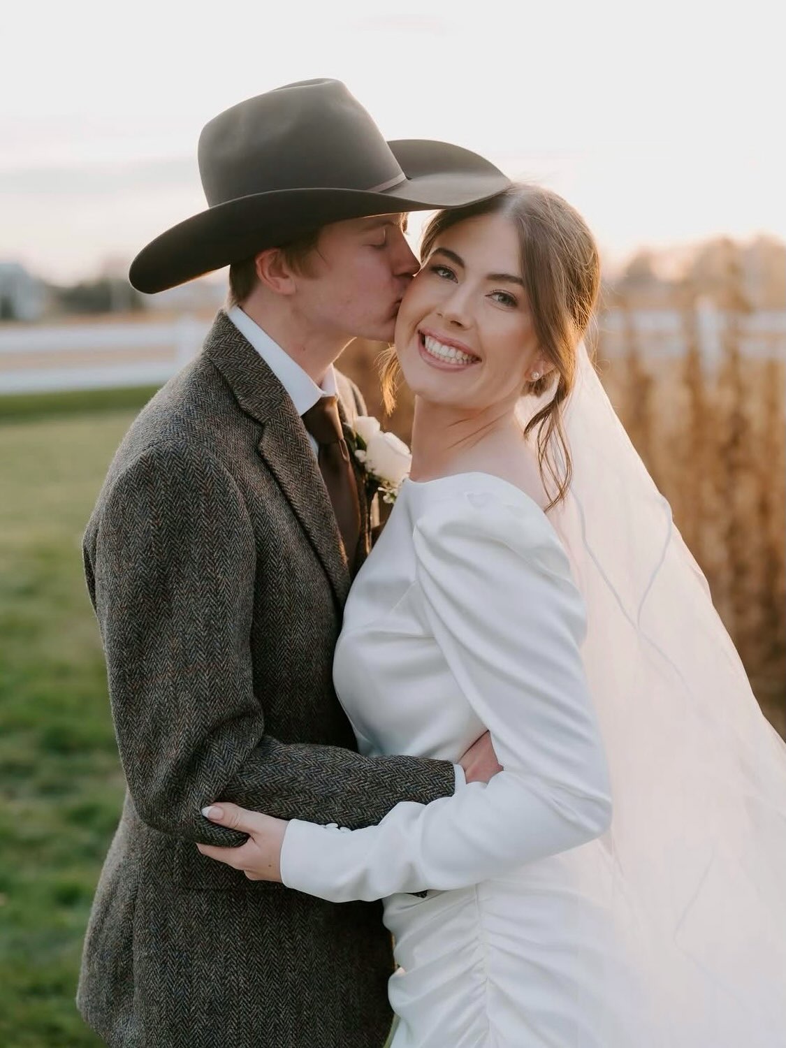 Beautiful Britta & Hayden on their more than romantic wedding day at @1868farmhouse…
.
We 🤍 our brides! Share your Gigi Blanc wedding photos with us in our DM 🤍
.
.
.
.
.
Photography: @emmacatemcnewphotography Makeup: @ashleybrookemakeupartist
Hair: @caramiller_hair dress:
Gown: @justinalexandersignature
.
#gigiblanc #bridetobe #bridalboutique #weddingdress #bridalgown