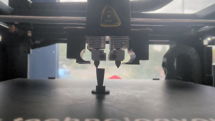 We've got a 3d printer in the office this week! Got it straight to work creating parts for a current project. It's a #raise3dn2 for those interested 😁
#3dprinting #raise3d #3dprintingsheffield #sheffield3dprinting