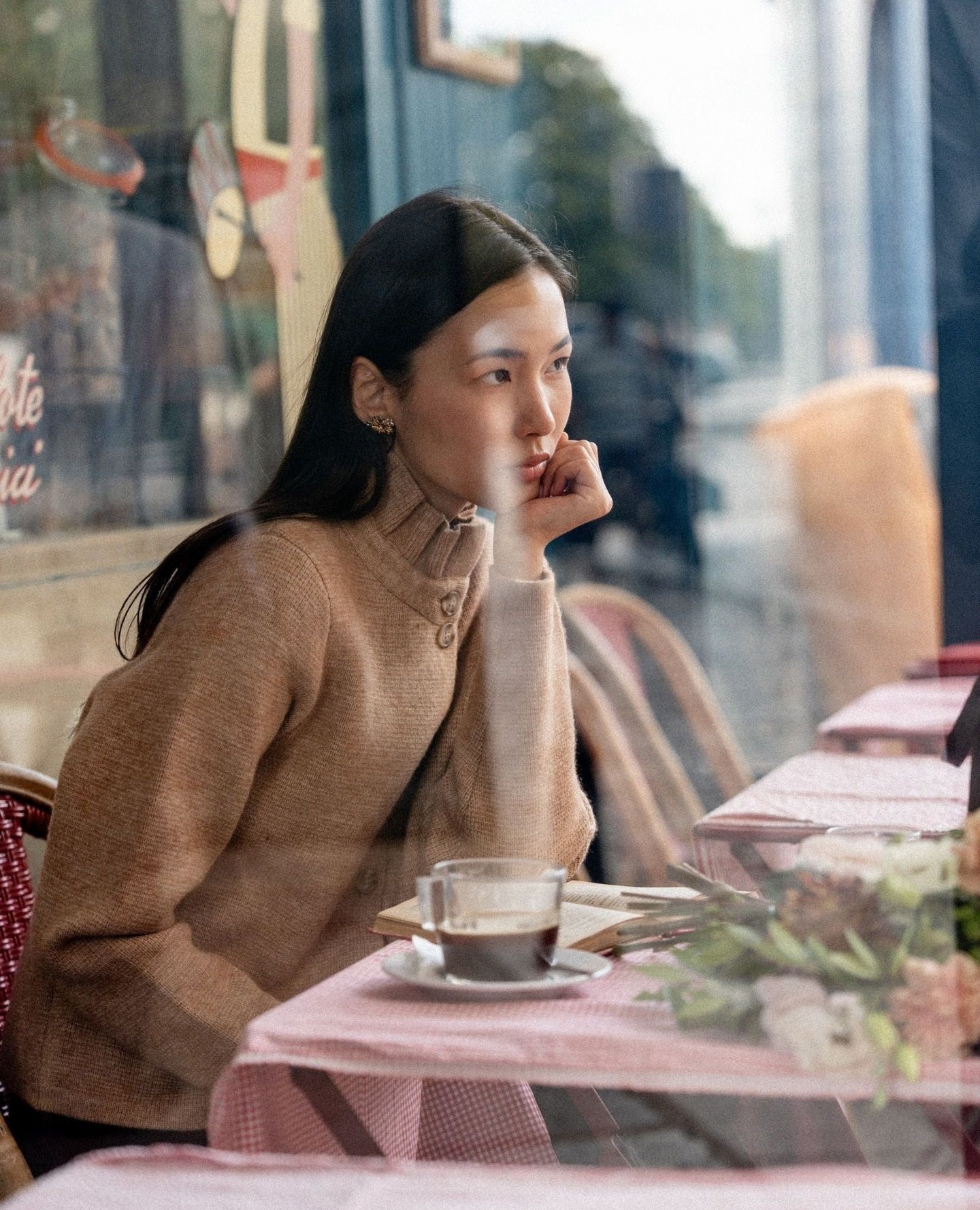 Consider this your sign to layer up.🤎☕️🐻
CARDIGAN🔎 1029247