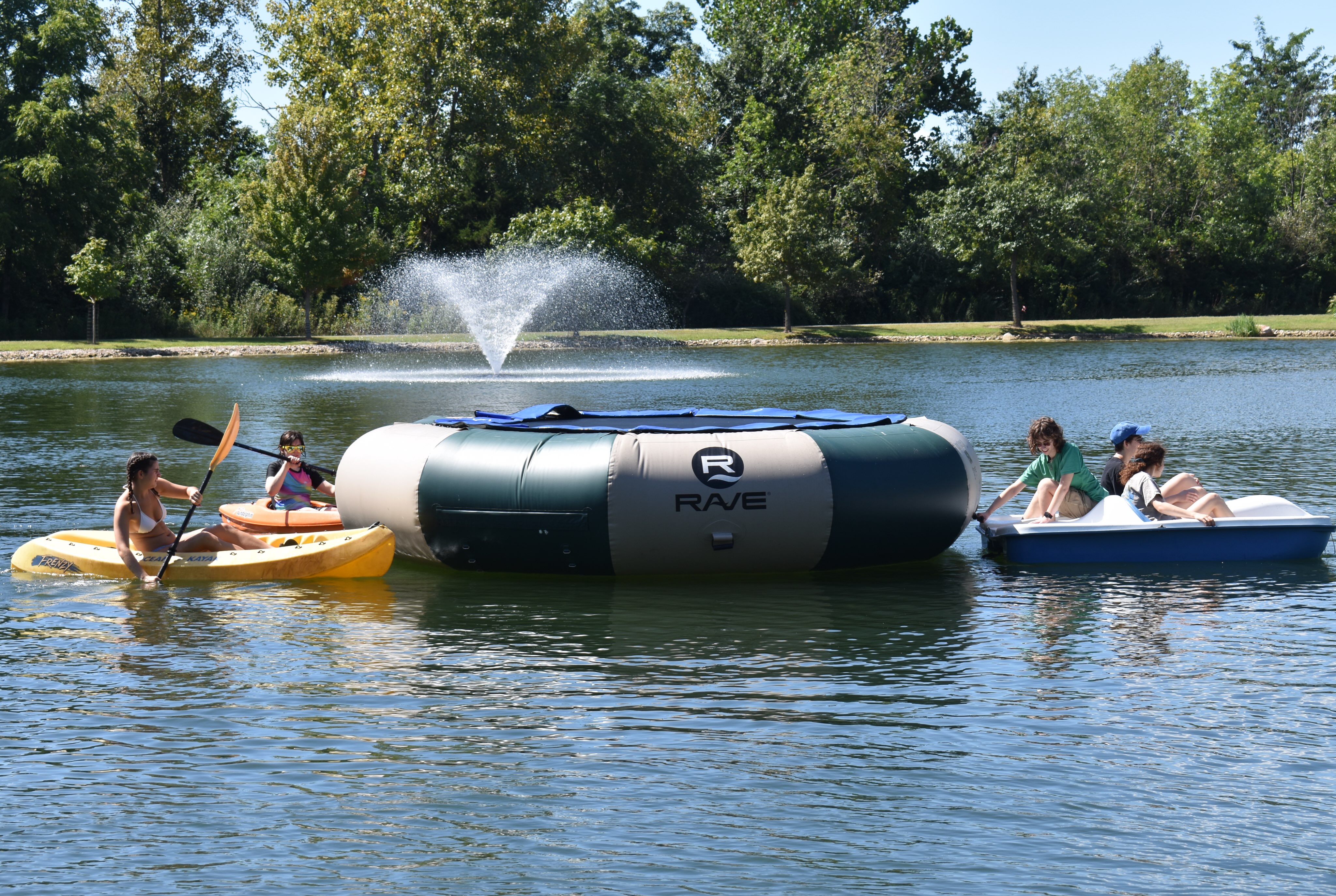 We had a great Labor Day at Riverbend spending the day outdoors and on the water! ☀️