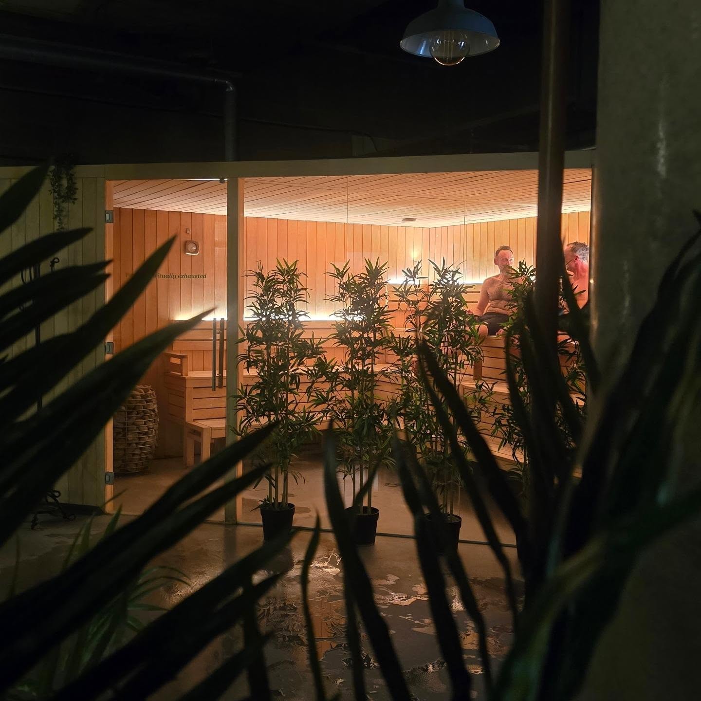 Relax - Recover - Restore
What do we do well? Hot and Cold - Keeping it simple
An oasis on the city where you can come and relax without it being swarmed with people.
#wellness #hot #cold #sauna #wellbeing