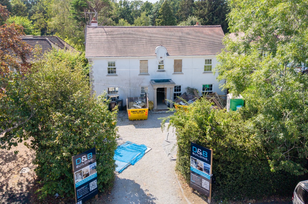 A new project is underway... 🏡
This is one we're particularly excited about. A huge transformation is about to begin, and there's plenty to look forward to as the work gets underway.
Keep your eyes peeled - we'll be sharing more of this project as it progresses. 👀
Get in touch with our team today for a free visit and quote 🙌
🌐 dandbbuilding.co.uk
📲 01727 514020 | 07764745711
📧 ben@dandbbuilding.co.uk
📍 St Albans, Hertfordshire
We work primarily in Hertfordshire, with recent projects in Redbourn, Harpenden and St Albans.
#HertfordshireBuilders #StAlbansConstruction #HertfordshireConstruction #StAlbansBuilders #HomeRefurbishment