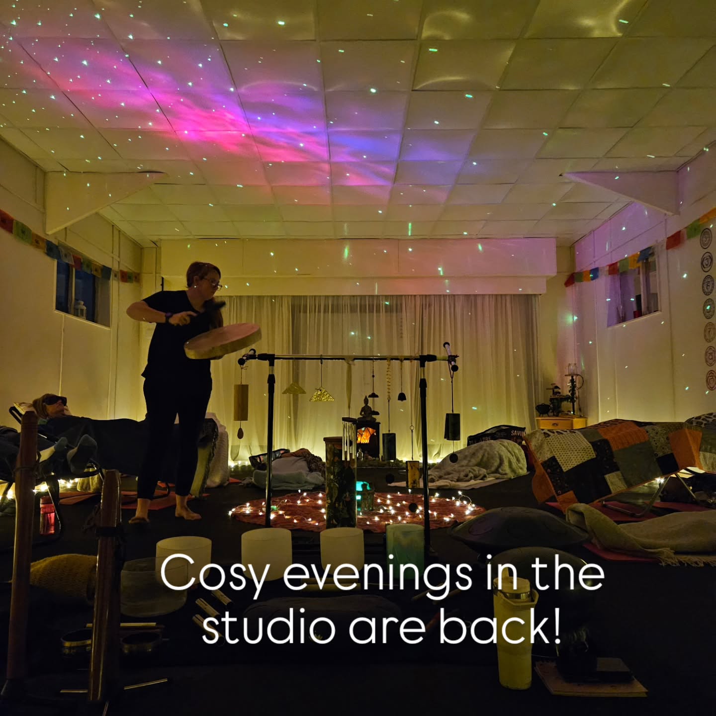 Summer is fading and with it comes the return of cosy evenings in the studio, this evening our monthly sound bath with Eve. Perfect way to destress and snooze gently! #soundbath ##relaxattheretreat #takecontrolofyourwellbeing #wellbeingworkshops #wellnessthatworks