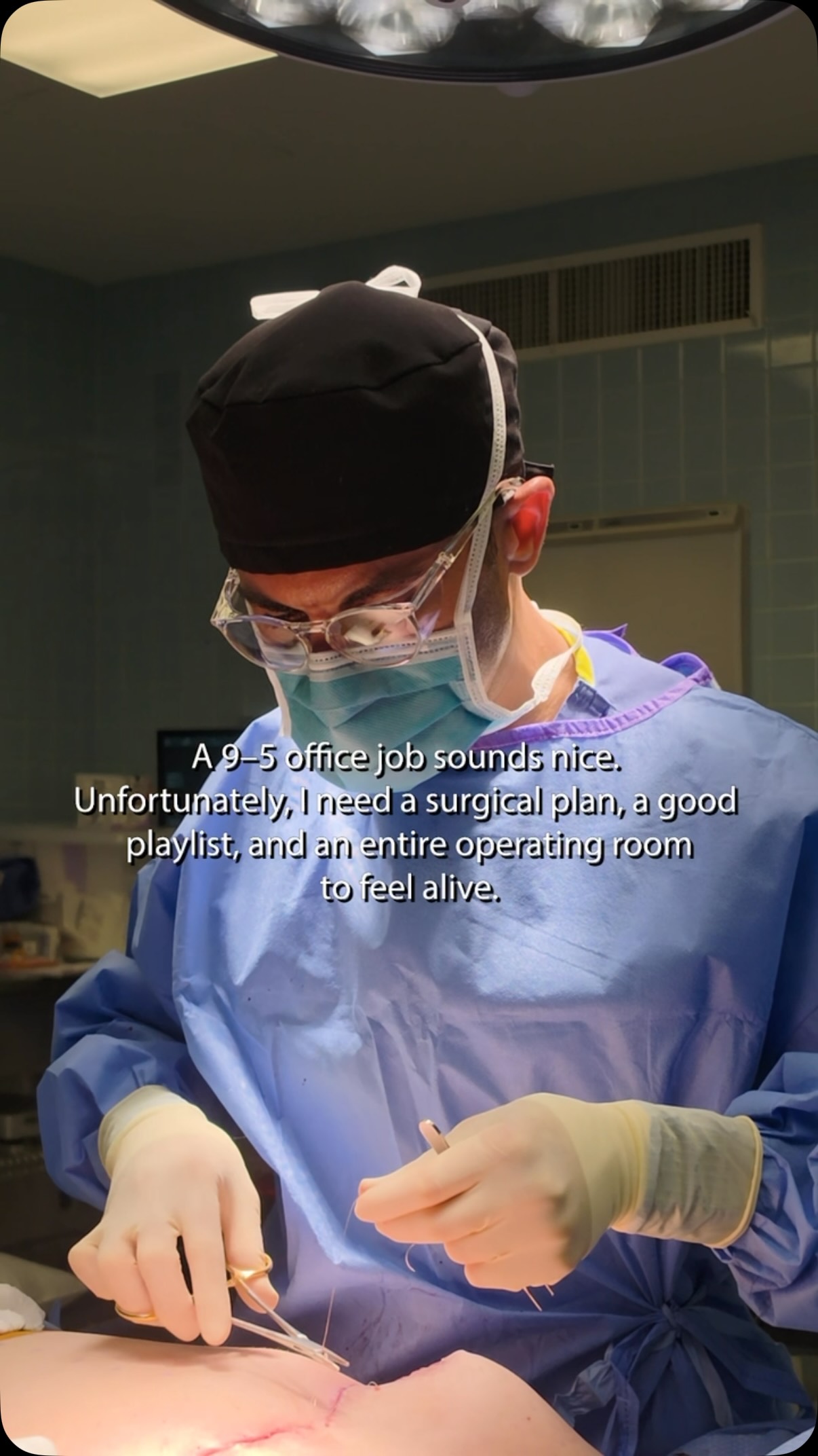 Some people need work-life balance.
Some people need a sterile field and a very specific playlist.
#njplasticsurgeon #nouriplasticsurgery #paramusplasticsurgeon #nourips #funnyvids