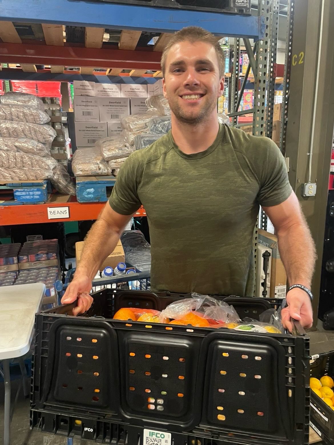 Back with the People in Need of Delaware! Men of Fiji spent the morning volunteering at PIN food pantry! We organized today’s shipment and cleaned out a room that’s being prepared for resurfacing!
