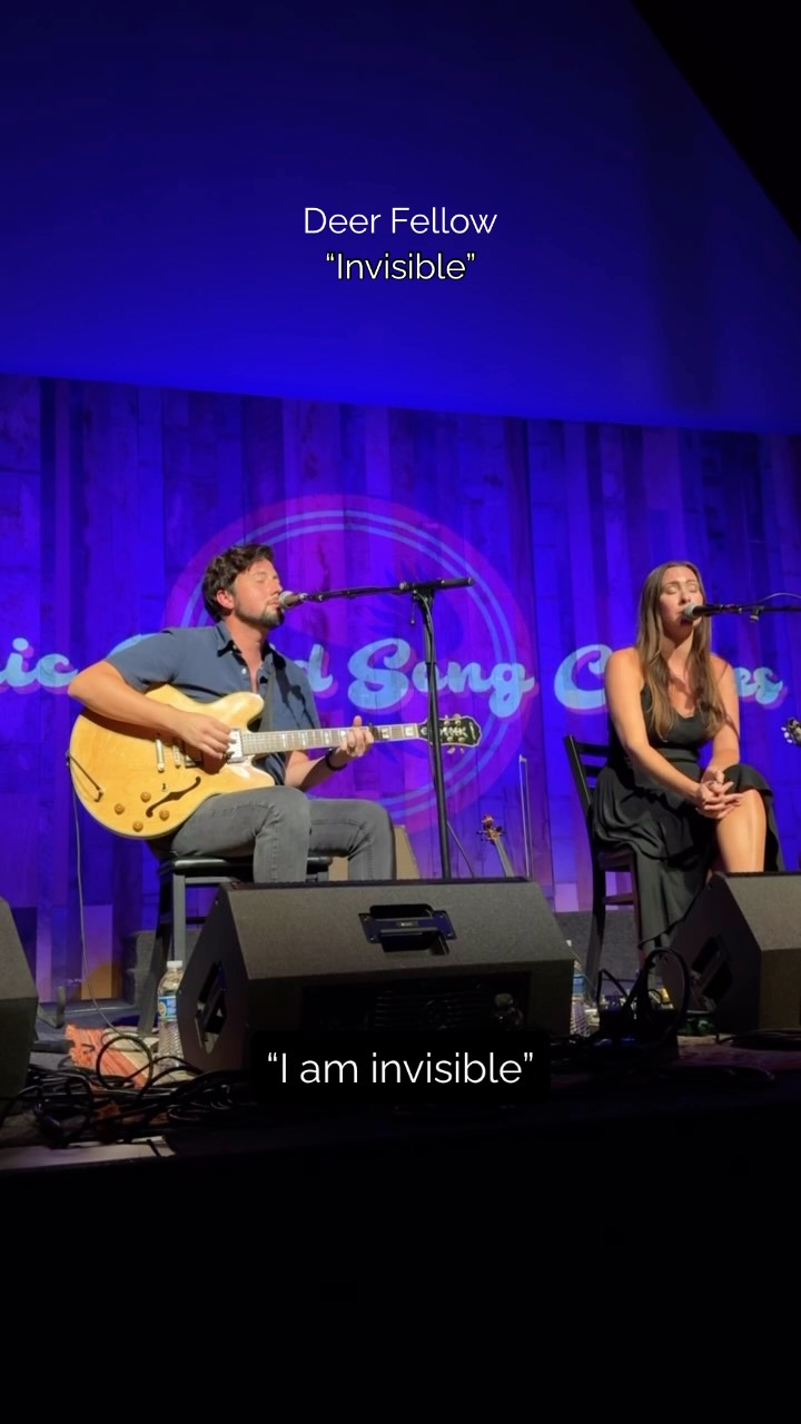 A song about social anxiety 🎶 “Invisible” live from @04center 🥂 Speaking of The 04 Center, we’ll be back next Friday 9/18 to open up the show for @jojamesmusic album release! Tickets in bio 🎟️
🎥: @amethystjonquille
#originalsongs #originalmusic #singersongwritersofinstagram #songwritersofinstagram #austinmusic