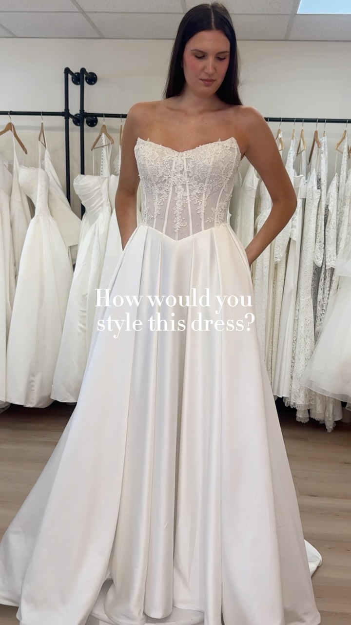 Abby by @lapremierebridalofficial styled three different ways✨
The dress is the moment but the accessories make it yours.
Which one are you choosing,
1, 2, or 3?
#ivoryandblushbridal #bridalaccesories #whichoneareyou