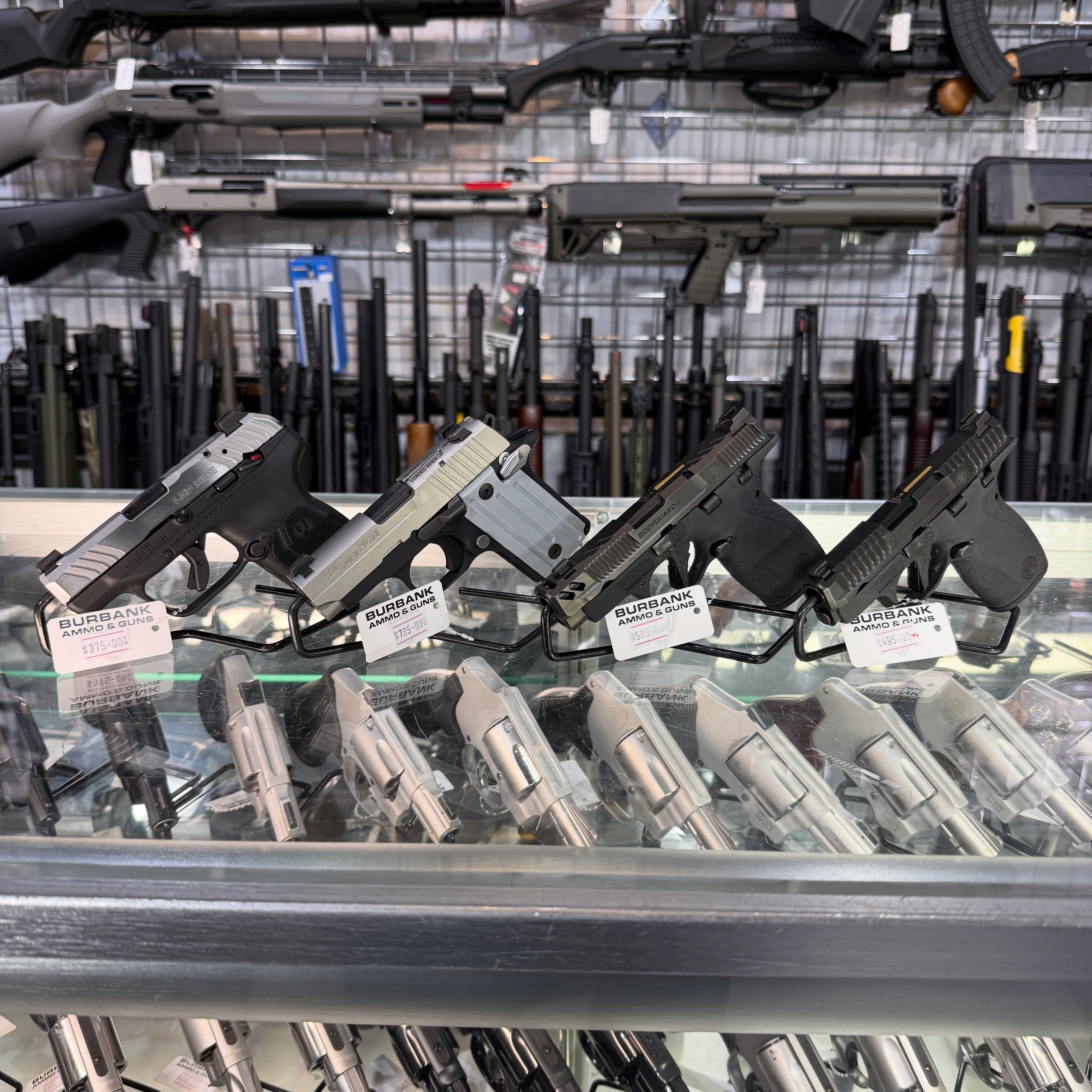 .380 Thursday is here! A lineup of compact handguns that are convenient to carry and easy to handle. Which one are you picking?
