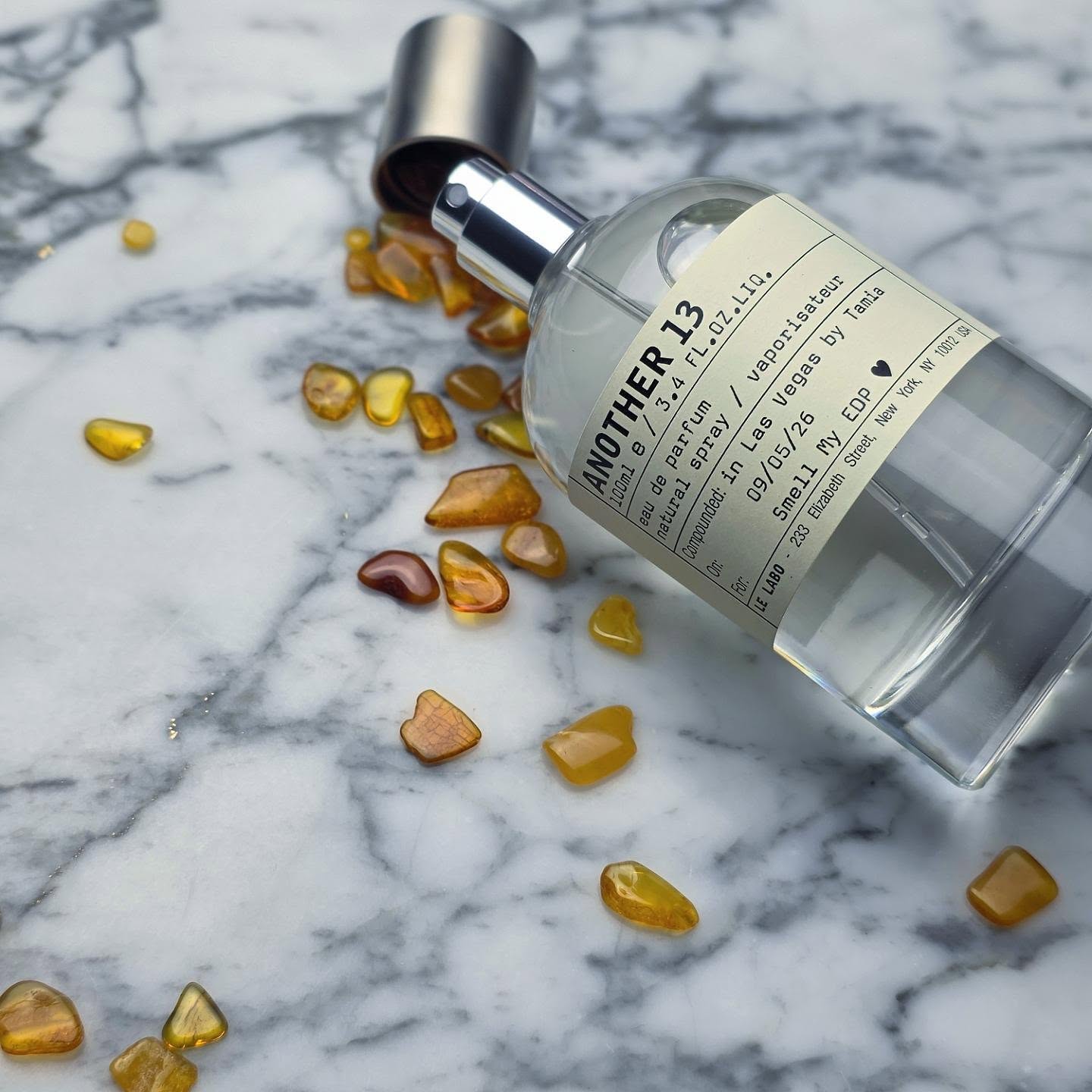 On my skin, I smell a clean musky amber. I picked up Another 13 while smelling the city exclusives over the weekend.
.
.
.
.
.
Top notes are Pear, Apple and Citruses; middle notes are Ambrette (Musk Mallow), Amyl Salicylate, Moss and Jasmine; base notes are Iso E Super, Cetalox, Helvetolide and Ambrettolide
.
.
.
.
.
#perfume #nicheperfume #lelabo