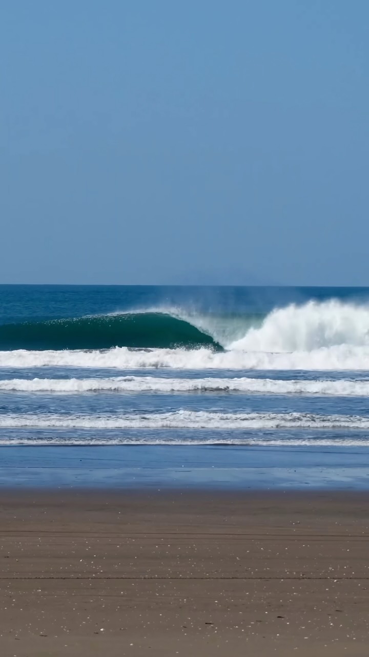 Beautiful morning๐ด
Book the NNP
.
.
.
๐ฅ @saulphotos99
.
.
.
#surfing #stayatthepeak #northnicapackage #naturephotography #nicaragua