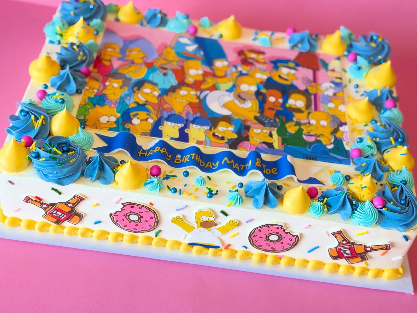 Who said slab cakes canโt be the star of the party? โญ๏ธ๐
#CharacterCake #SimpsonsCake #SimpsonsBirthday #SimpsonsCake #SlabCake #SlabCakes #KidsBirthdayCake #BirthdayCake #ButtercreamCake #MississaugaBakery #MississaugaCakes #StreetsvilleBakery #GTABakery #NutFreeBakery #NutFreeCakes #SupportLocalMississauga #SwirlsCupcakes