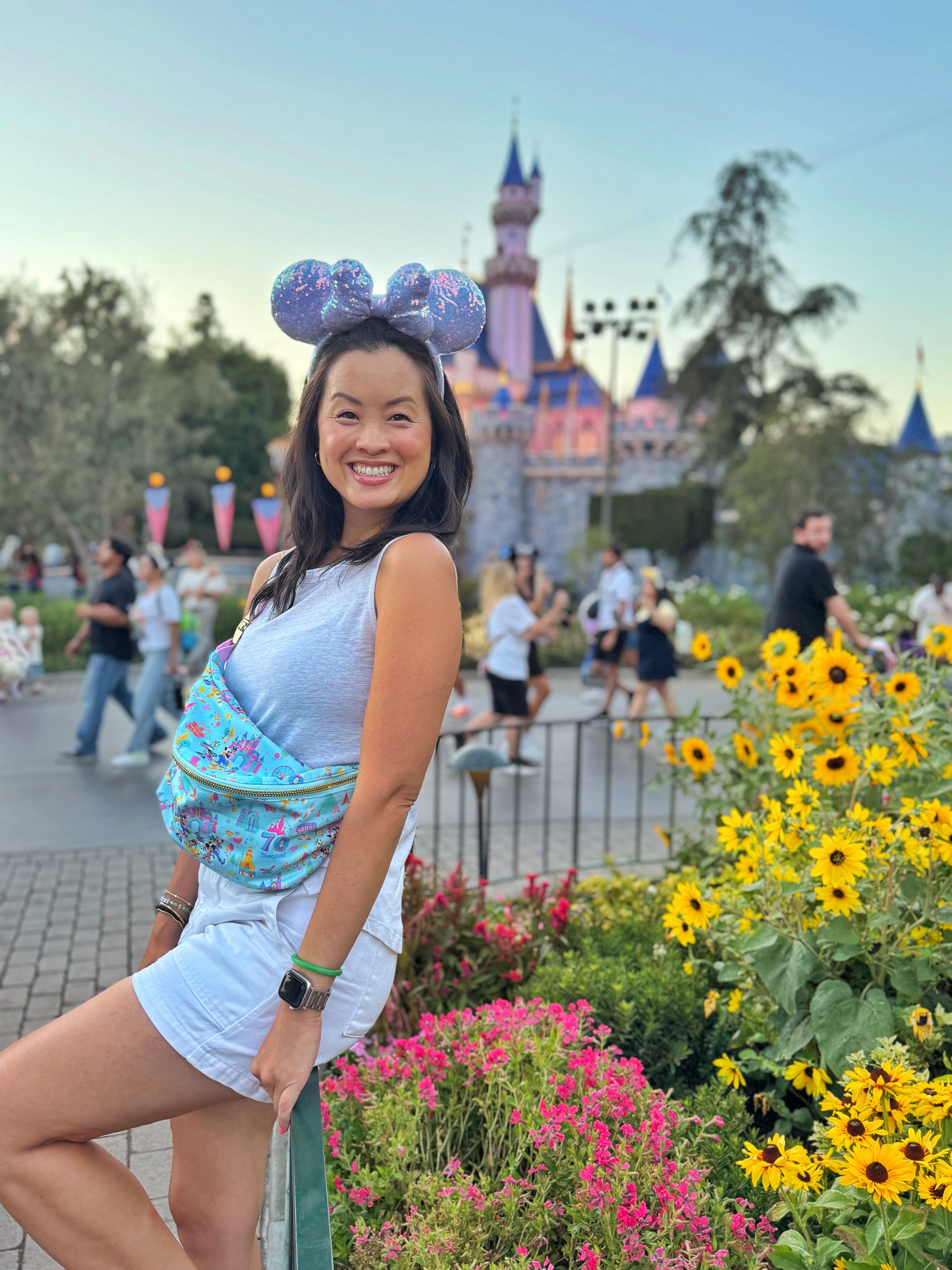 Hi, my name is Deborah and I’m a Disney Adult. 🙂
Who knew Disneyland would be way more fun as an adult than as a kid? I get to do whatever I want! 😂
Also, shout out to my Disney tribe. They encourage me to spend entirely too much money but whoever said money can’t buy happiness has never been to Disneyland. Stitch that on a pillow! @ar.___.es @tost_alexandra @xoxo_trix 💸