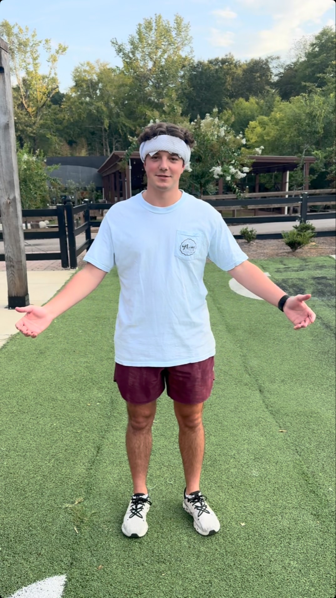 Don’t let him fool you, he asked to do this🤪 Watch to the end to see his favorite one😉#thevenuetuscaloosa #tuscaloosaeats #discoverpage #trending #funny