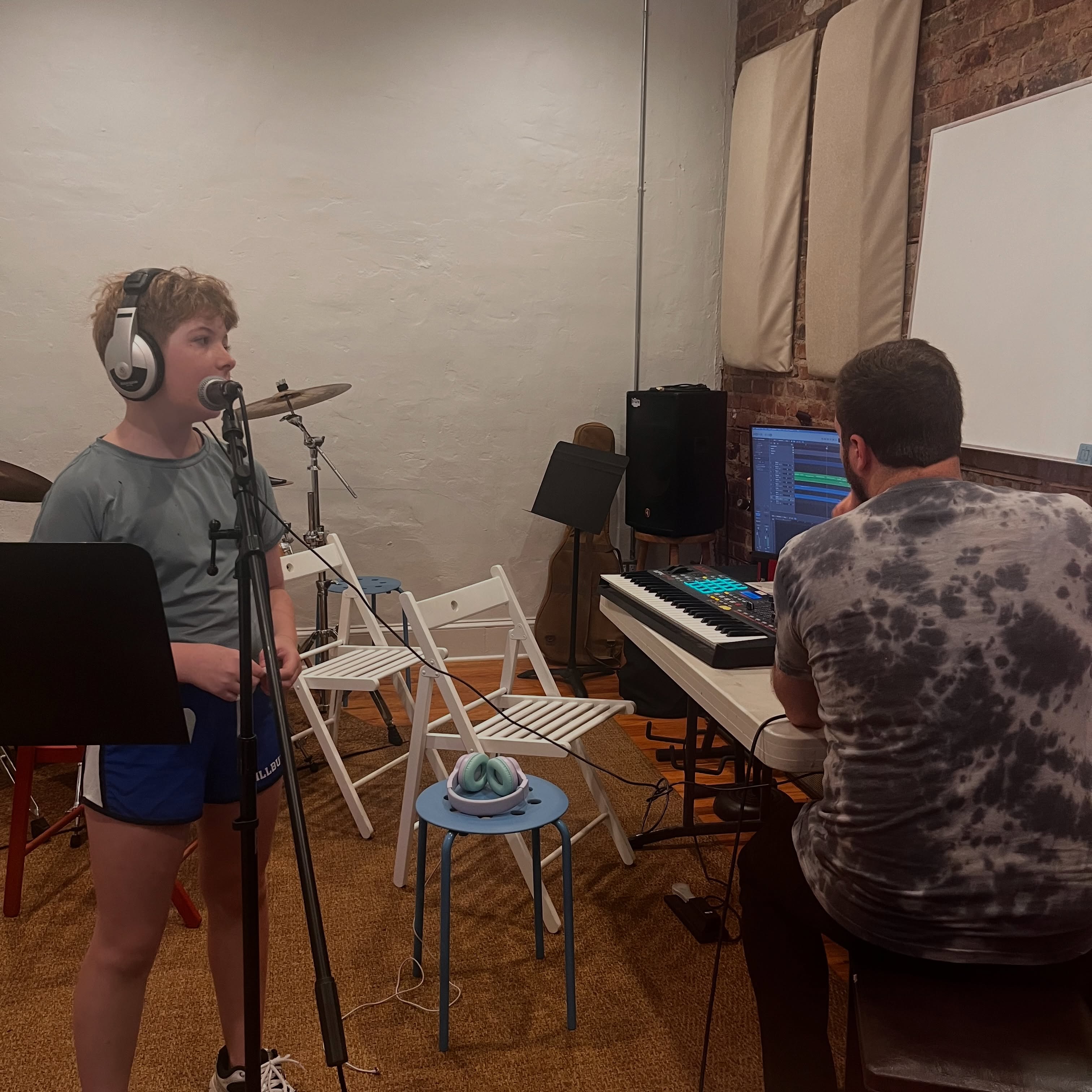 We had an awesome time at our Songwriting & Production camp this Summer 🎧 Our campers split up into bands to create their own original songs. Swipe through to hear what they made 🤘
#intunemaplewood #songwriting #musicproduction #maplewoodvillagenj #southorangevillage
Our campers taking part in a listening party! They gave each other feedback on all of their songs 🎶
Throughout the week, each band met with Emily to talk about creating a brand and image for their band. They picked a name, created a brand, and designed their own cover art for their song!
Heart of Stone by Bluebirds
Our campers met with Tom to record their own song! They learned about vocal production, using GarageBand, and arranging 🎹
Stronger than Ever by P.I.Z.Z.A.
Campers met with Gina throughout the week to learn about songwriting! Gina gave each band a prompt in order to create their songs. Our bands wrote their songs from either the title, the music, or the lyrics first 📝
Sewer by sireneyes