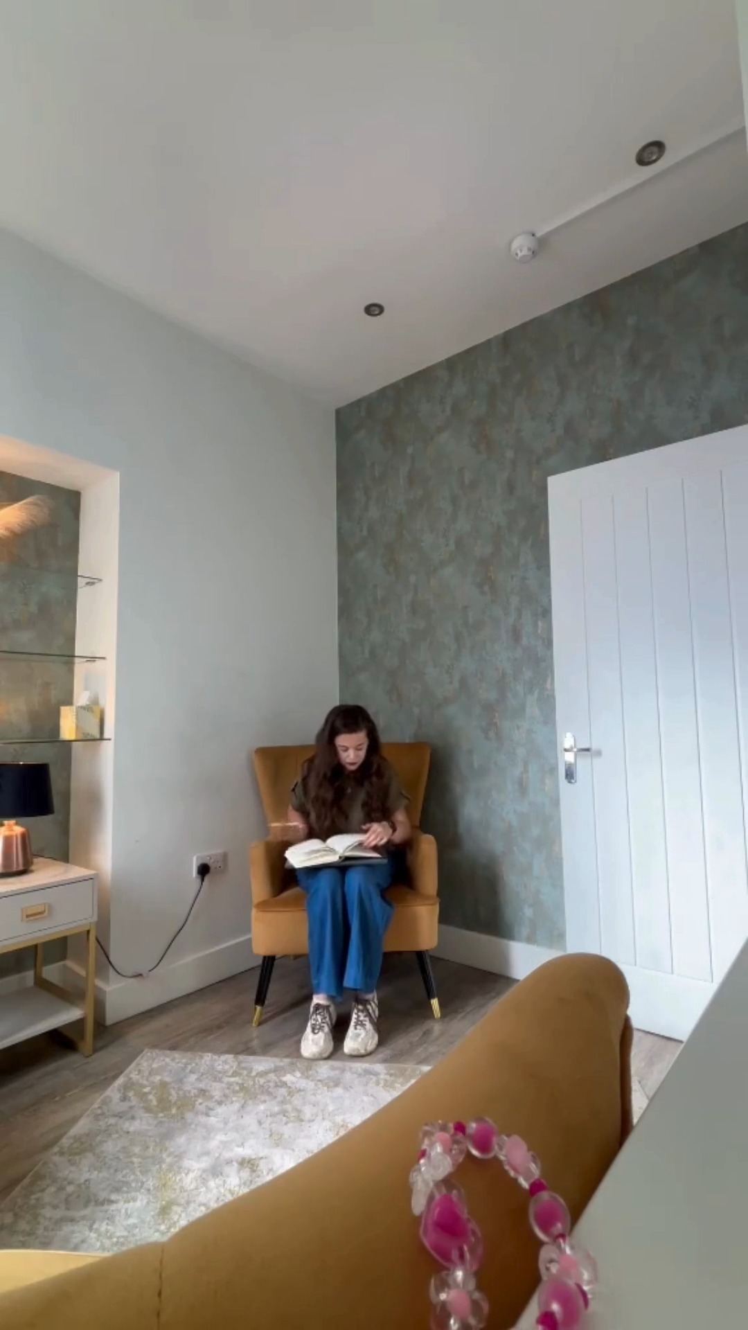 A little look behind the scenes as Laura gets her therapy space ready 🌿
We love seeing our rooms transformed into warm, welcoming spaces where people can slow down, talk, reflect and explore.
Laura brings her own creative resources and thoughtful touches to create a space that feels comfortable and inviting.
Whether a session involves talking, creativity, reflection or simply having a safe space to pause, the room is there to support the work.
Laura is now welcoming a small number of clients for in-person therapy on Wednesday and Thursday mornings.
✨ Interested in finding out more about therapy at Swansea Wellbeing Centre. Get in touch with Laura to arrange an introductory conversation.
📧 wellspringtherapy.withlaura@gmail.com
@wellspringtherapy_laura
#SwanseaTherapy #SwanseaCounselling #TherapySwansea #Counselling #Psychotherapy #InPersonTherapy #SwanseaWellbeing