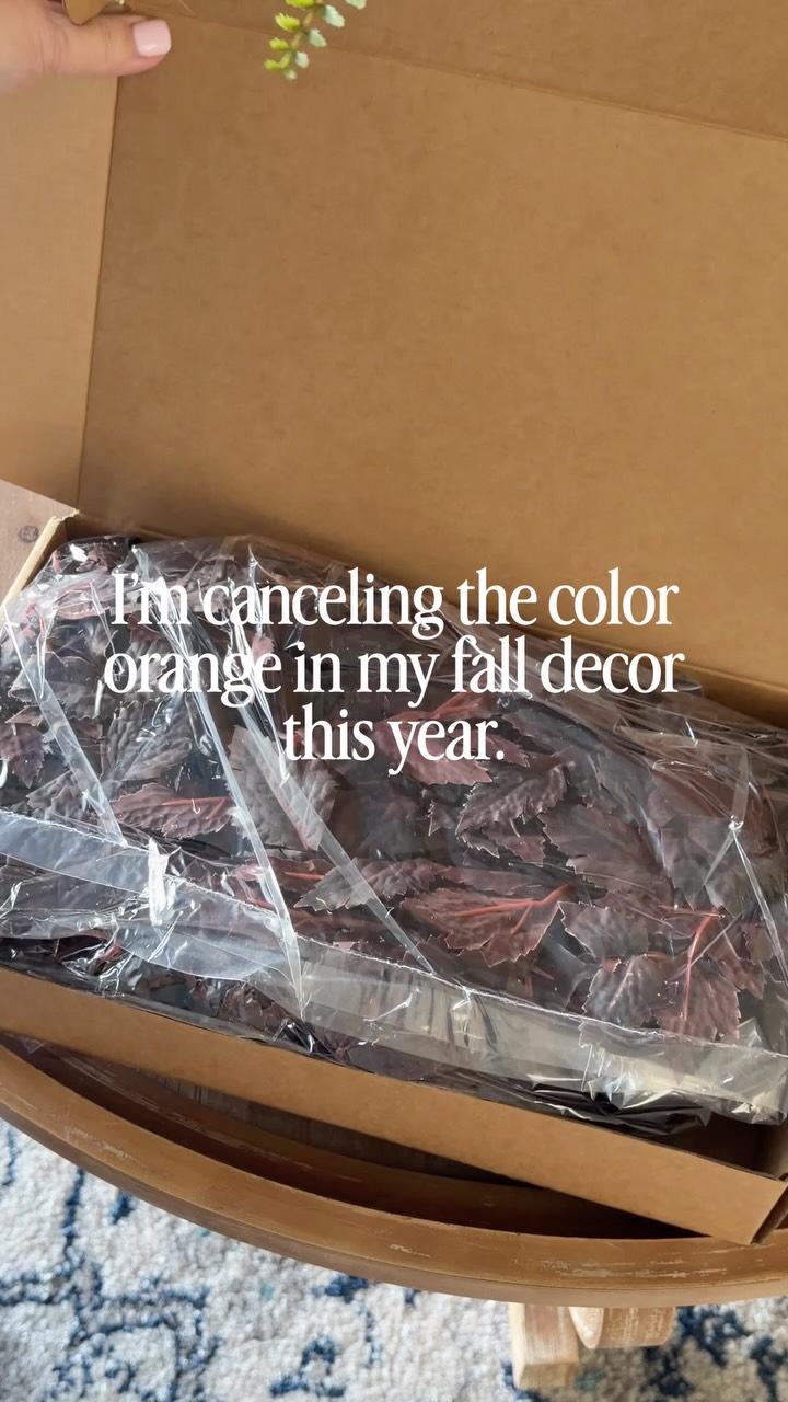 Pssst… and it’s less than $20! 🤭I may be ordering more of these! 👀🍂
Comment “garland” for the link!
#amazonfind #fallhomedecor #fallgarland