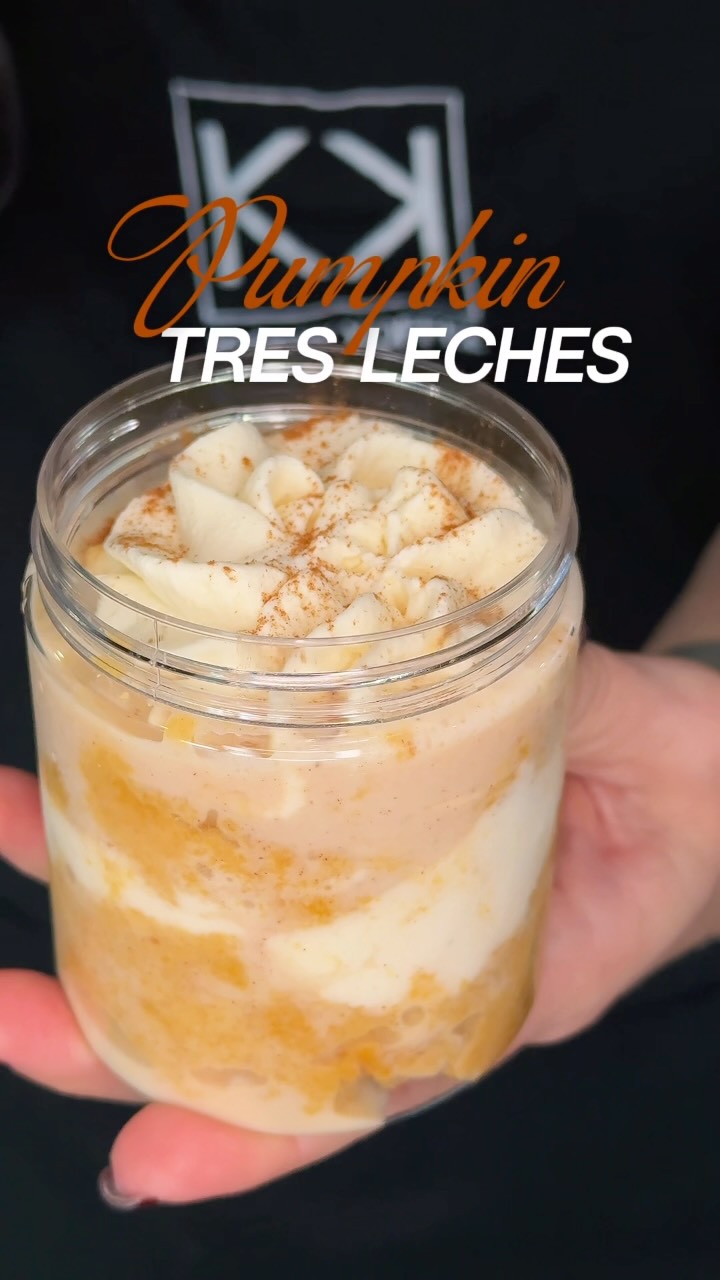 Fall is here and our Pumpkin Tres Leches is ready to steal the spotlight.🍂 Creamy, cozy, and full of fall flavor, your new seasonal obsession is waiting at ICONIK KOFFEE. 🤎