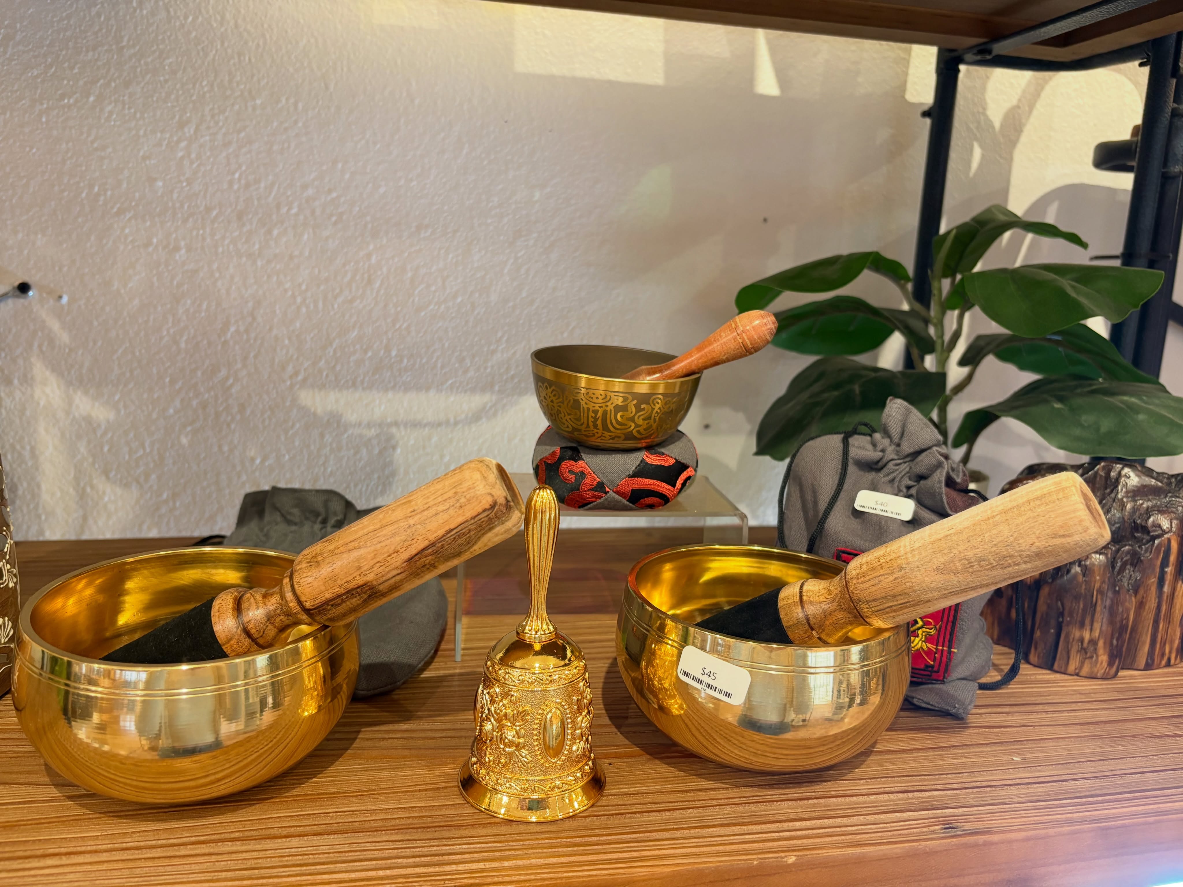 Sometimes, healing sounds different.
The vibration of a Tibetan singing bowl.
The frequency of a tuning fork.
A moment of stillness where you can simply breathe and be.
Sound therapy can be a beautiful way to slow down, quiet the outside noise, and reconnect with yourself.
And if you’re looking for something to support your own spiritual journey, come wander through Creative Healing Center.
From singing bowls and tuning forks to crystals, spiritual tools, books, healing offerings, and all those little treasures that seem to find you… there’s always something waiting to be discovered.
Come in. Take your time. Explore. Feel what resonates.
Your spiritual journey is uniquely yours, we’re just here to help you find the tools that feel right for you.
#singingbowls #tuningforks #soundtherapy #livermore