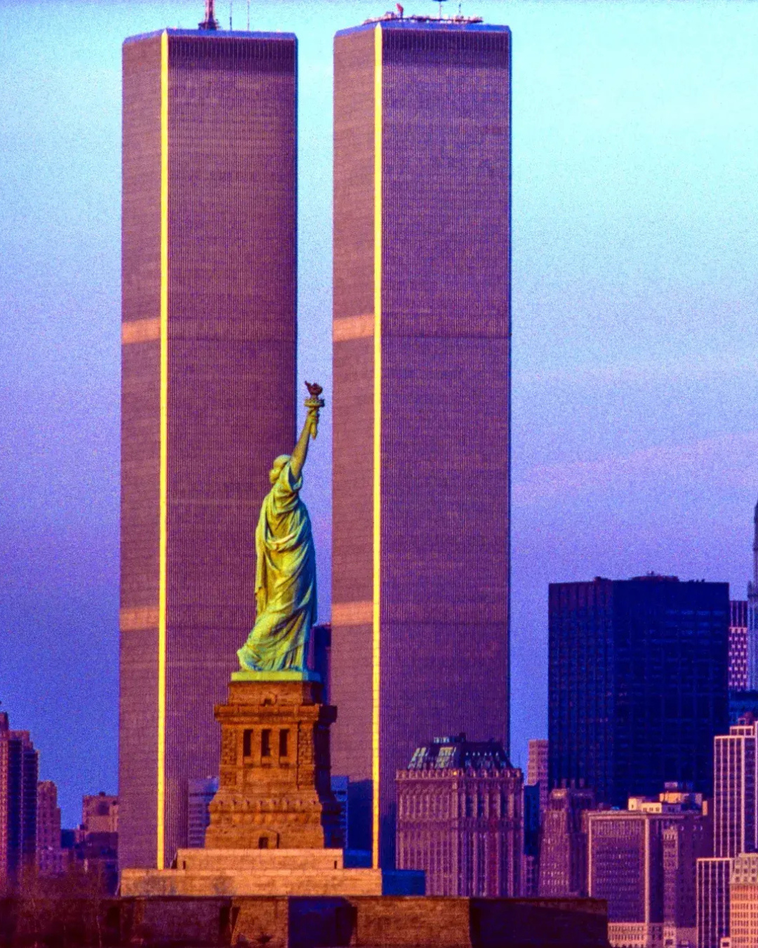We will never forget. 💔
Twenty-five years ago today, the world changed forever. Today we pause to honor the lives lost, the first responders who ran toward danger, & all the helpers along the way.
Sending strength & love to all who honor this day. 🇺🇸
#USA #Americastrong #neverforget