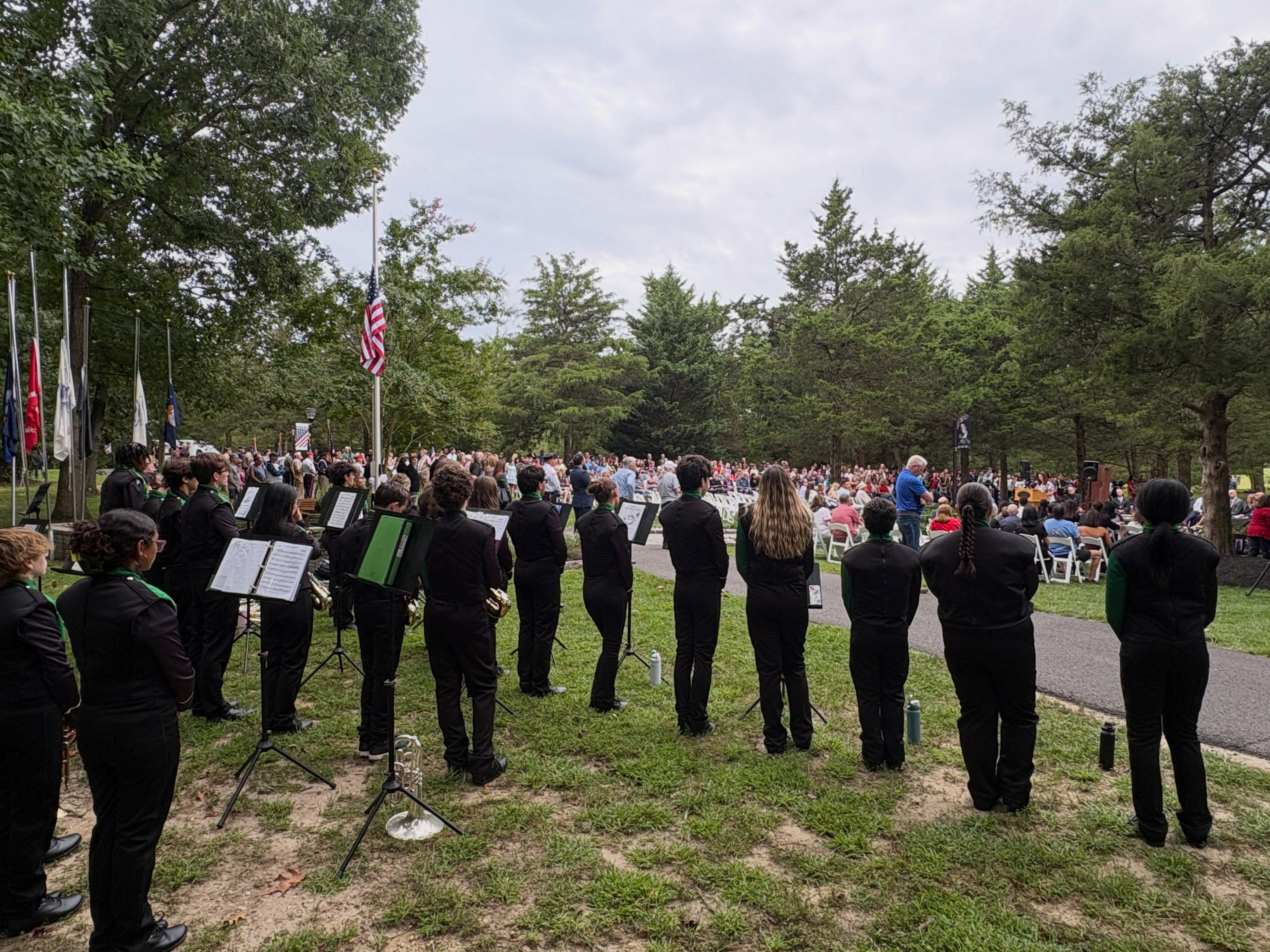 It was our honor to peform at the @gloucestercountynj Patriot Day Ceremony in honor of the 25th Anniversary of the September 11th Terrorist Attacks.
Thank you to our students and the Vocale Ensemble for their fantastic performances, and thank you to Mantua for allowing us to be a part of the ceremony.