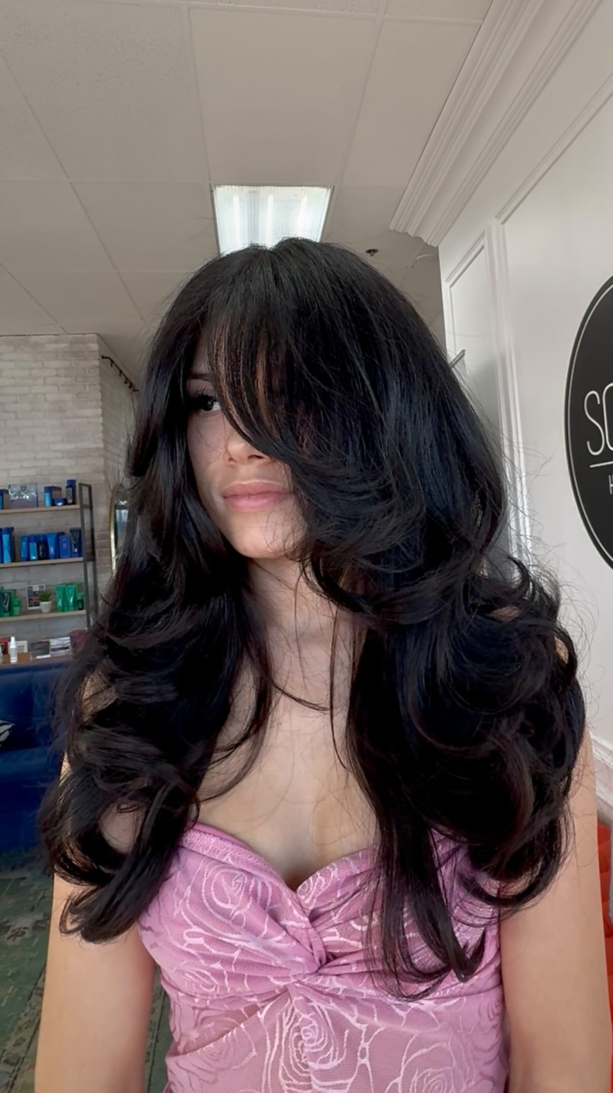 Let your blow out do the talking💋
#azhairstylist #sohohairbar #chandlerhairstylist #blowouts