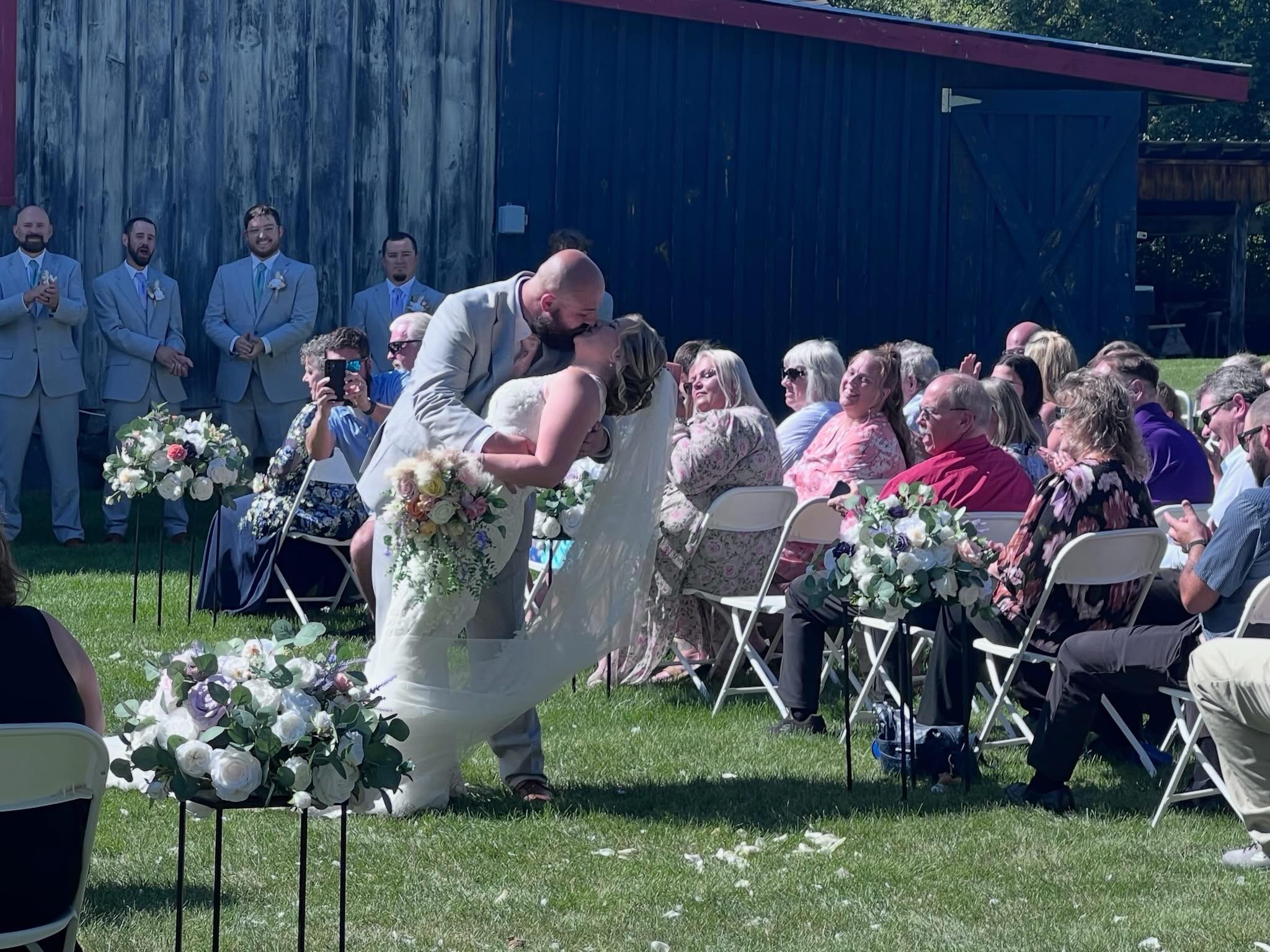 Great wedding Saturday and fun club night. It’s two pics from the weekend! #allwedoisepic