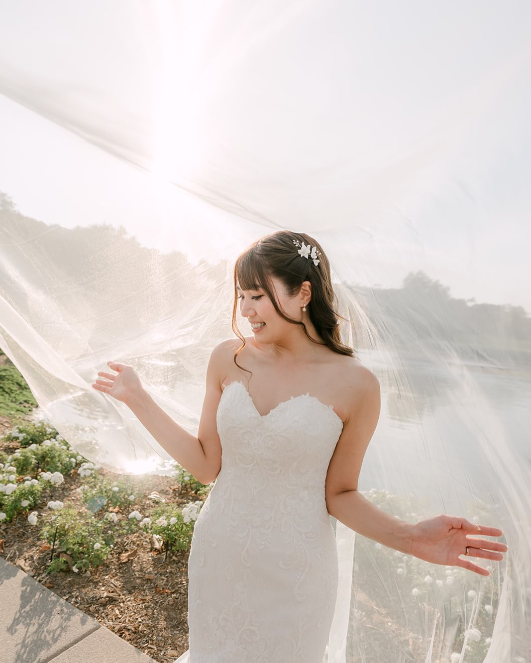 One of the most beautiful venue @monserateweddings @monseratewinery
HMUA: @brightcrystalwedding @renamakeupandhair @by.nyrelle.1267
Planner: @detailsdarling Venue / Catering: @monseratewinery Photo + Video: @oneandonlyproduction DJ / Lighting / Sound: @djmikeyp Florist: @jflowershop Cake: @peggyliaocake Live Art: @perspectiveartstudio Photobooth: @dreamlightphotobooth
#bridalhairandmakeup #bridalhairstyle #asianmakeup #asianbridalmakeup