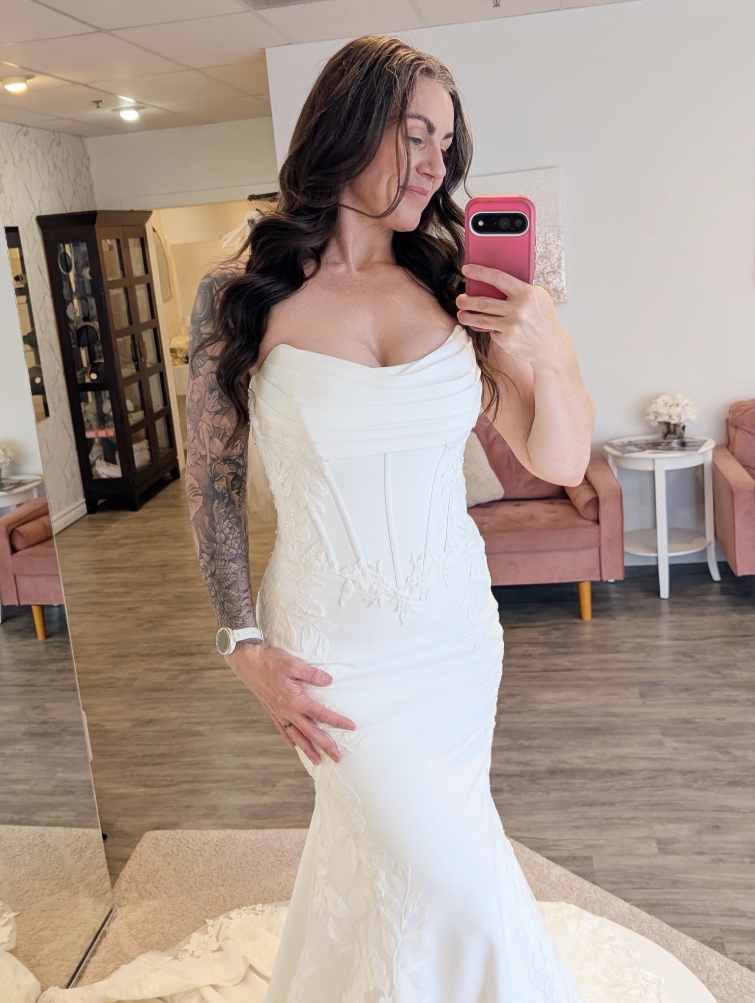 The waist? Snatched. The lace? Dreamy. The train? Absolutely doing the most. 🤍
Meet Tiaré by @morileeofficial the perfect mix of romantic and modern with a corset-inspired basque waist, soft draped neckline and floral lace details in all the right places.
Consider this your sign to try her on. ✨
#ywprd #bridal #weddinggowns #ɴᴇᴡᴀʀʀɪᴠᴀʟ #weddingdressinspiration