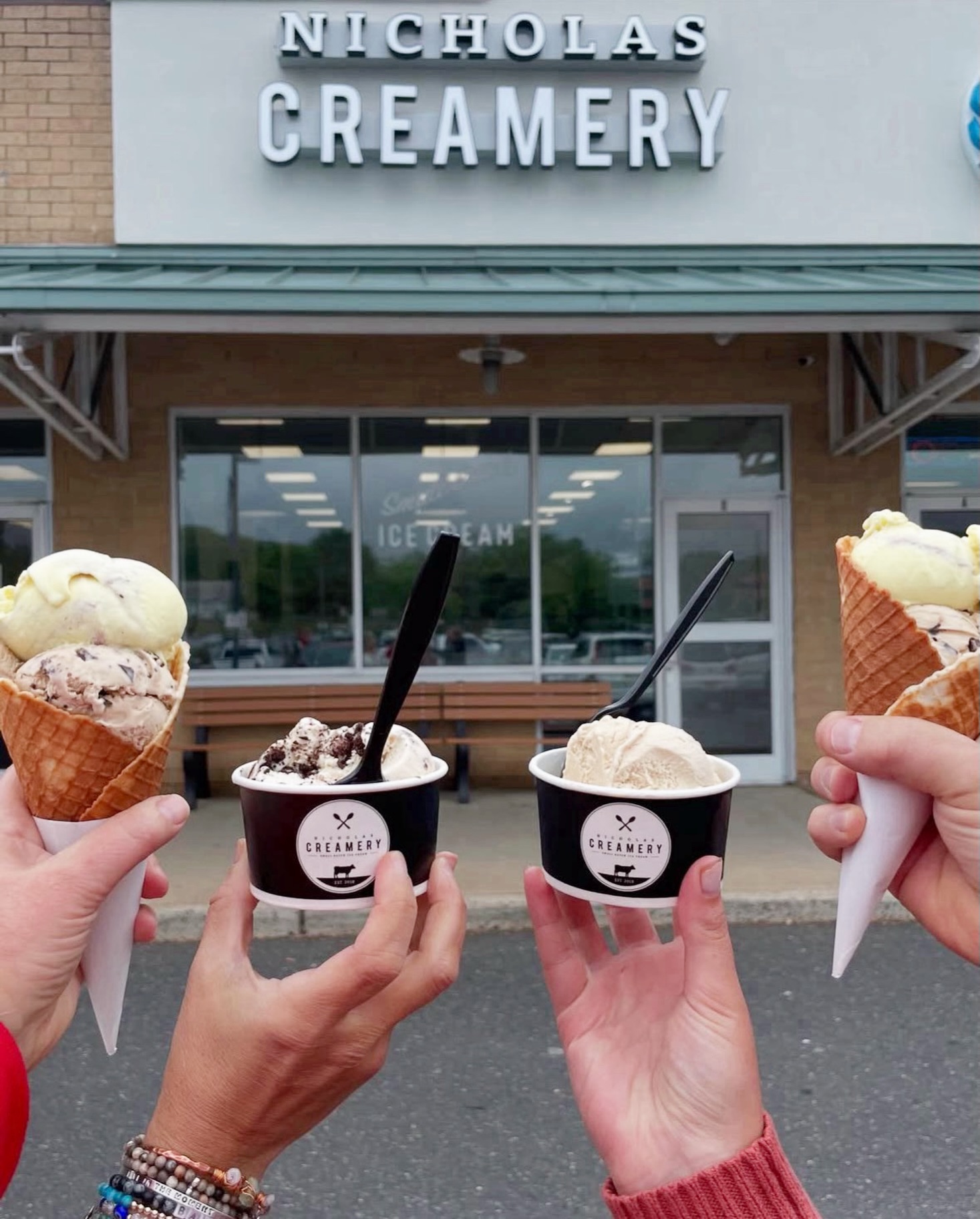 Sunday Funday with your favorite scoop squad. 🍦🫶 Grab your besties, pick your scoops, and savor every last bit of the weekend. 🥰
Scooping all day in Wall (2435 Route 34, Manasquan), Tinton Falls (1201 Sycamore Ave), Atlantic Highlands (84 First Ave), Fair Haven (585 River Rd), Long Branch (444 Ocean Ave), Middletown (1500 Route 35), and North Brunswick (224 Grand Ave).
📸 @_icecream_edition
#nicholascreamery #sundayfunday #homemadeicecream