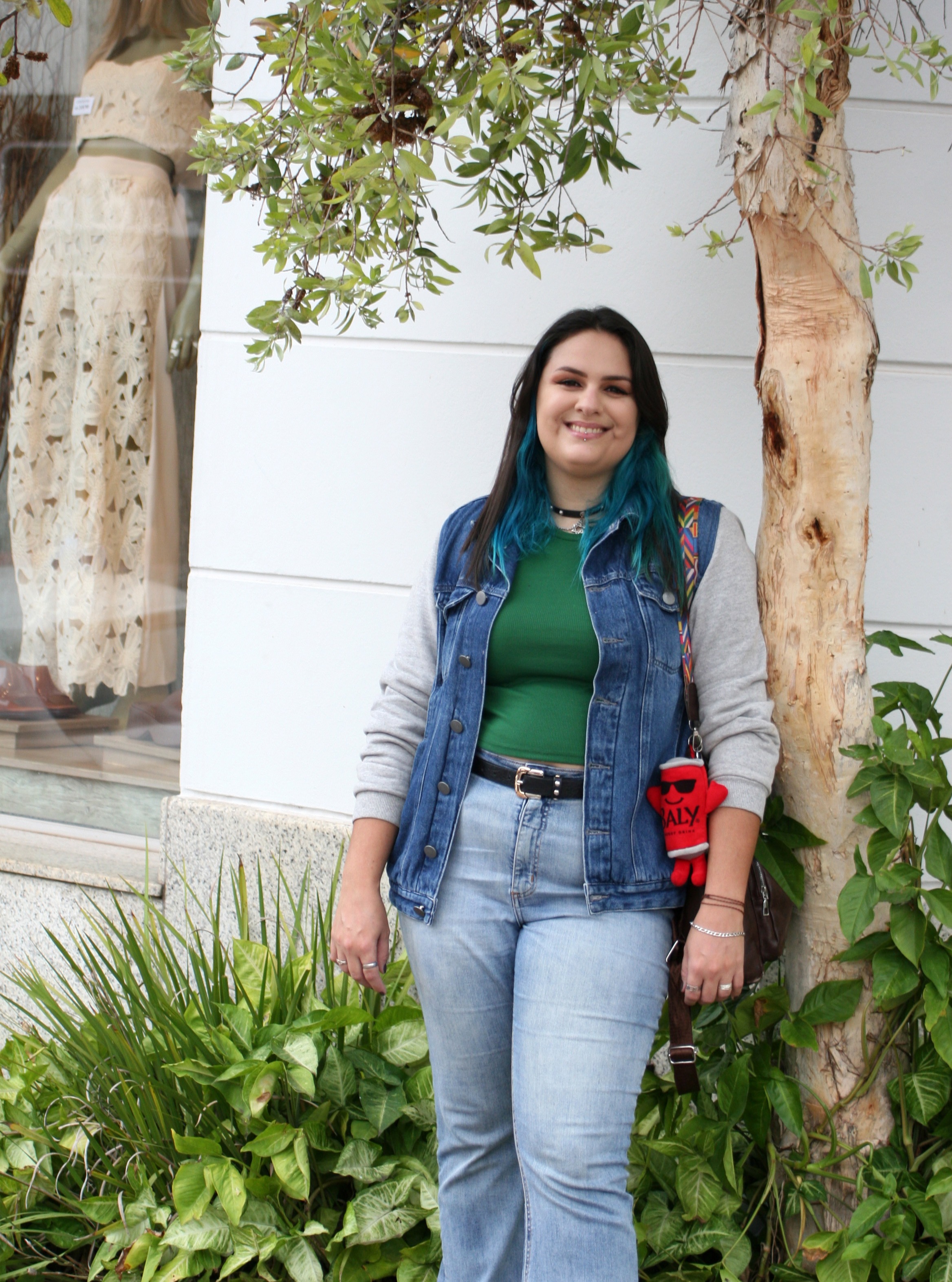 Ensaio fotográfico com @leticiasgrilo, realizado hoje, tendo como cenário o centro de Mococa. Visitamos o comércio local, a rodoviária, o mercado municipal, o cinema e alguns casarões da Cidade Histórica do Café.
Obrigado, Letícia!
Fotos: Fernando Fragoso
#mococahub #ilovemococa