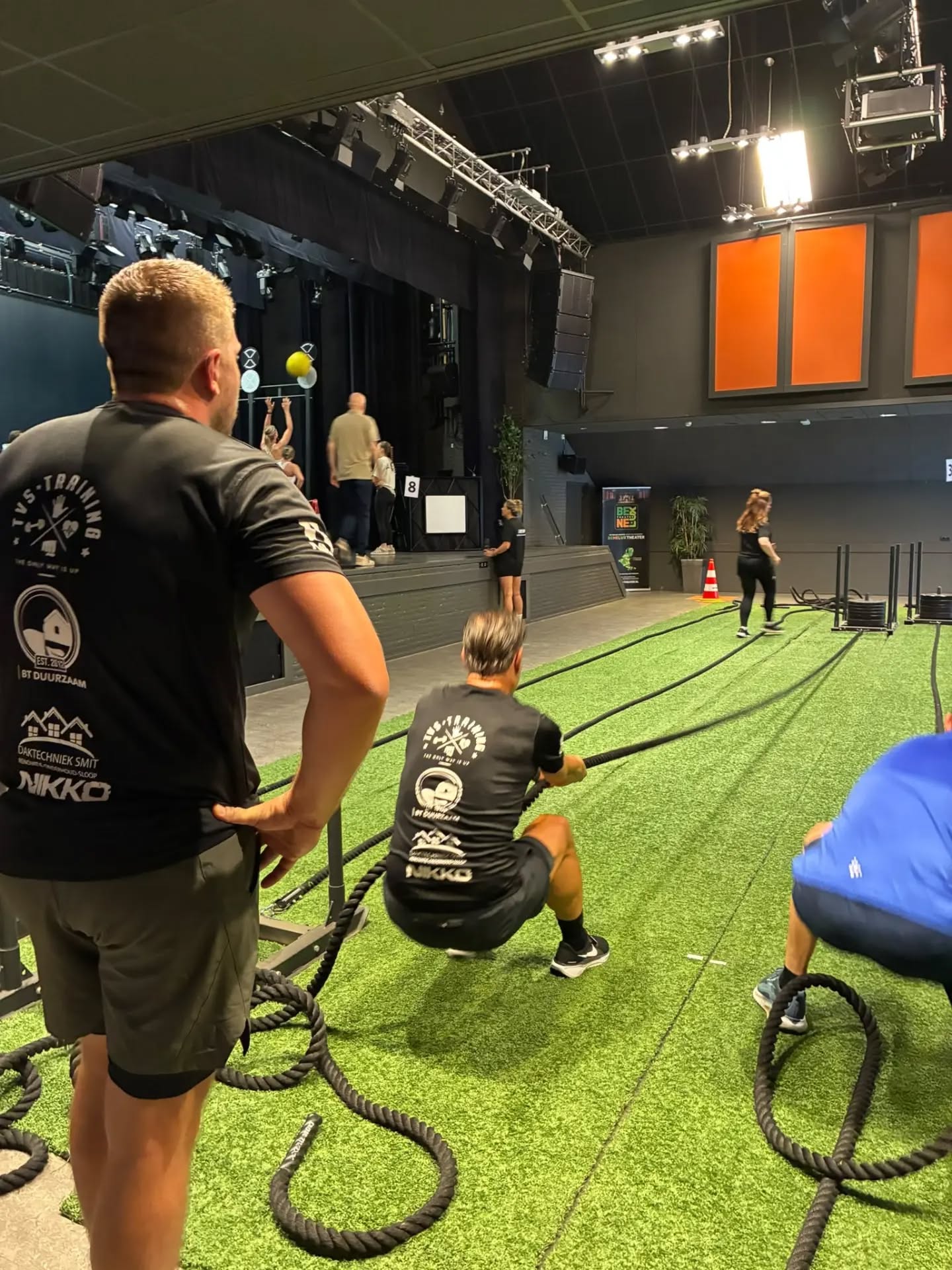 Team TvS. Trots op deze toppers! En Marieke eerste geworden bij de BaMi fitness race.
@daktechnieksmit
@btduurzaam
@sterk.in
@stucadoorswerkenklaasvile
@stillmoving.nu
@hashtagfysio
@tapasbarzza
@rcv_cementdekvloeren
@nikkosportsnl
@gymboxx
@marc_boxingcoach
Bern Bouw