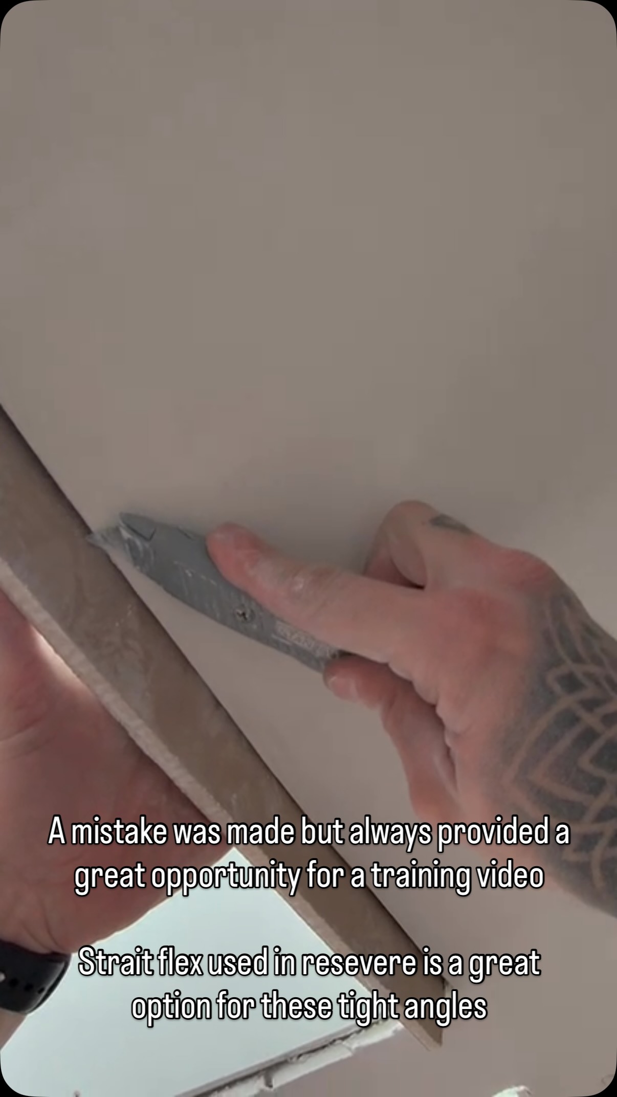 Mistakes are made by all of us and what Im always trying to do is turn those moments into learning opportunities
Anyone else using the strait flex rolls for obtuse angles? They is mint for tight angles and when a smaller bull nose profile is required
#plaster #drywall #mistake #learning #training