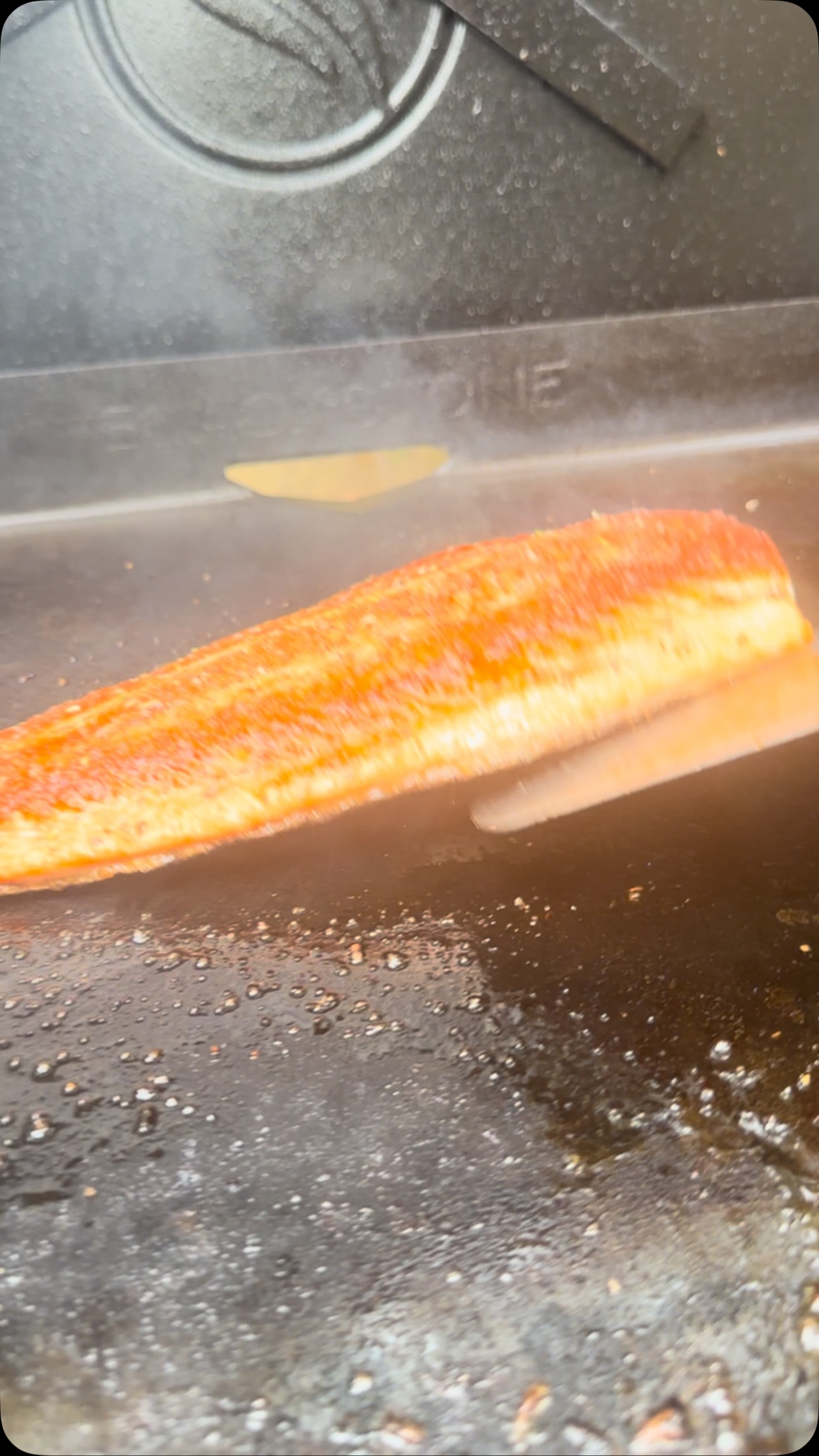 Apparently we started a salmon debate 😂 So let’s settle it… what hits the grill first?
#triplesmoke #smokedspices #salmon #debate
