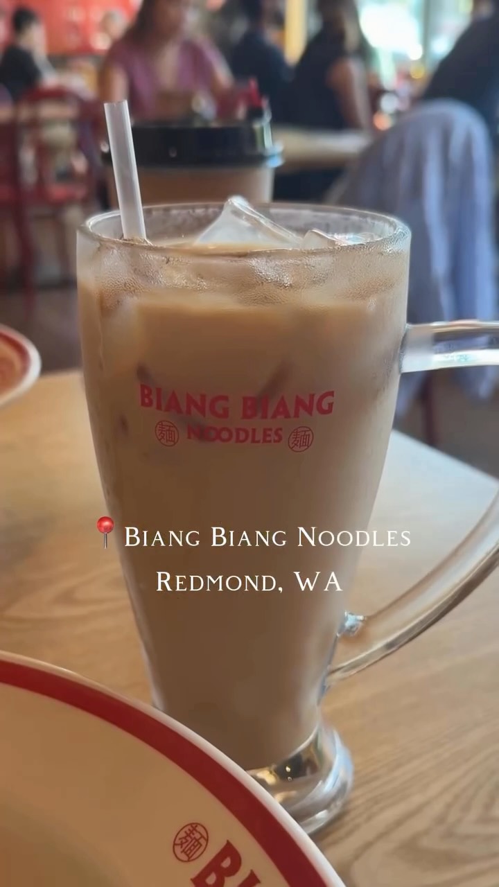 #Repost @taiwan_foodielife
γ»γ»γ»
-
Redmond TC new restaurant πππ
What Iβve been looking for so long.
And it finally happened! No more driving 30-40 mins to Capitol Hill and spend another 10 mins to find parking spot and then walk to Biang Biang noodles to get my dry mix noodles!!!!
The HK milk tea is so good and also I love how they can adjust the sweetness and the ice level. (25% sugar and less ice is my rec)
And yes, it might be a little pricy (from 18-25 per bowl or noodle), but I couldnβt find something similar or better taste like this dry mix noddle, so I would def recommend it. And I havenβt checked if theyβve been online in Uber eats or DoorDash, which might be a good way to spend those credit card benefits.
π Biang Biang Noodles Redmond
16595 Redmond Wy Ste 160, Redmond, WA 98052
