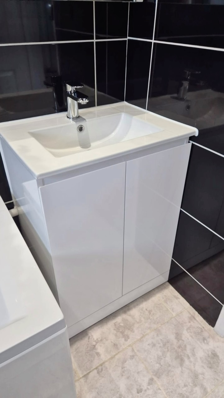 New basin for one of our customers…. Supplied by @bbsplumbingsupplies and fitted by out apprentice Luka 👌🏻 #plumbers #plumbingapprentice #plumber